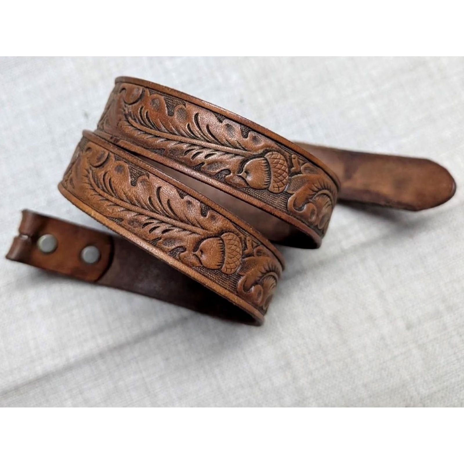 Vintage VINTAGE Acorn Western Belt - Acorn Pattern Buckle Cowhide Leather 34 Men Belt Size 34 - 5 Thumbnail