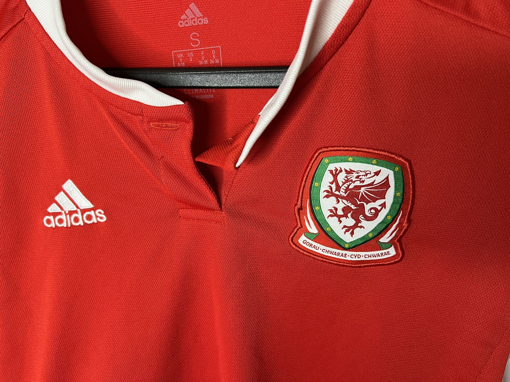 Adidas WALES 2018 2020 HOME WOMEN'S FOOTBAL SHIRT SOCCER JERSEY Size S / US 4 / IT 40 - 3 Thumbnail