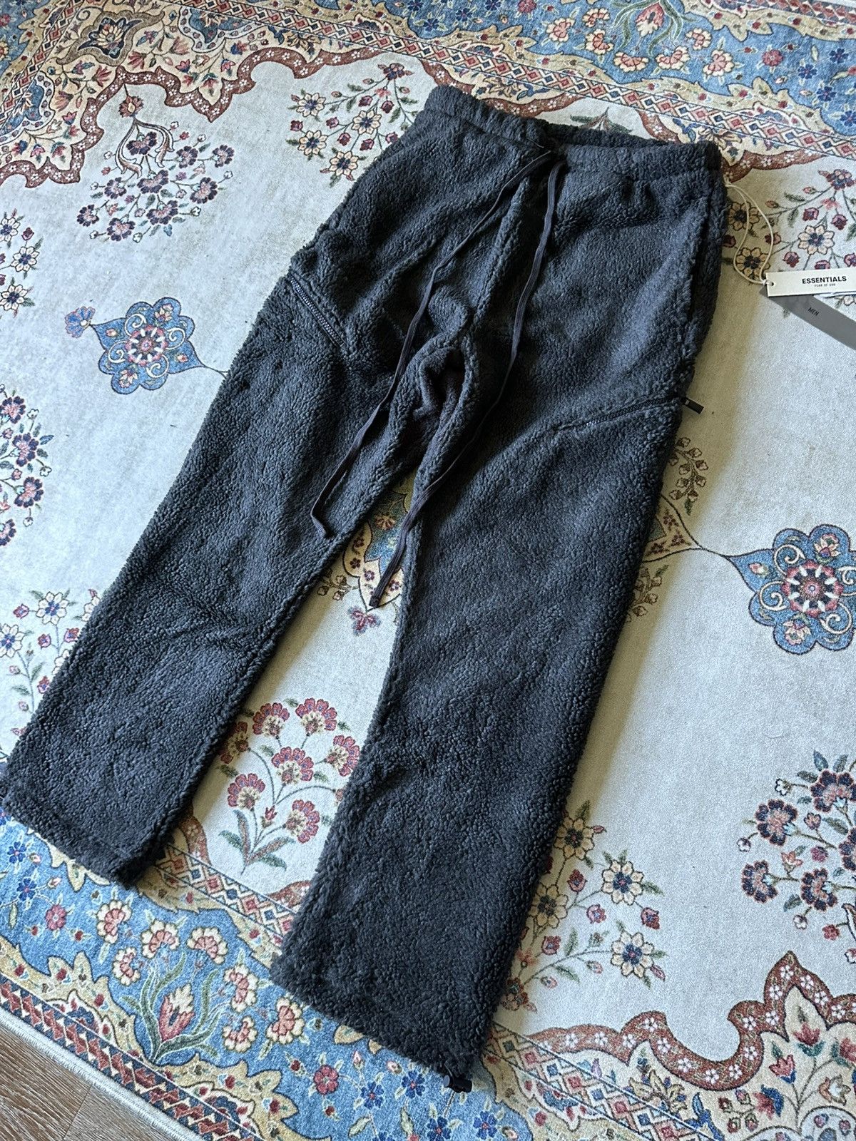 Essentials × FOG × Fear of God NEW Fear Of God Essentials Relaxed Polar Fleece Pants - Iron Size US 30 / EU 46 - 3 Thumbnail