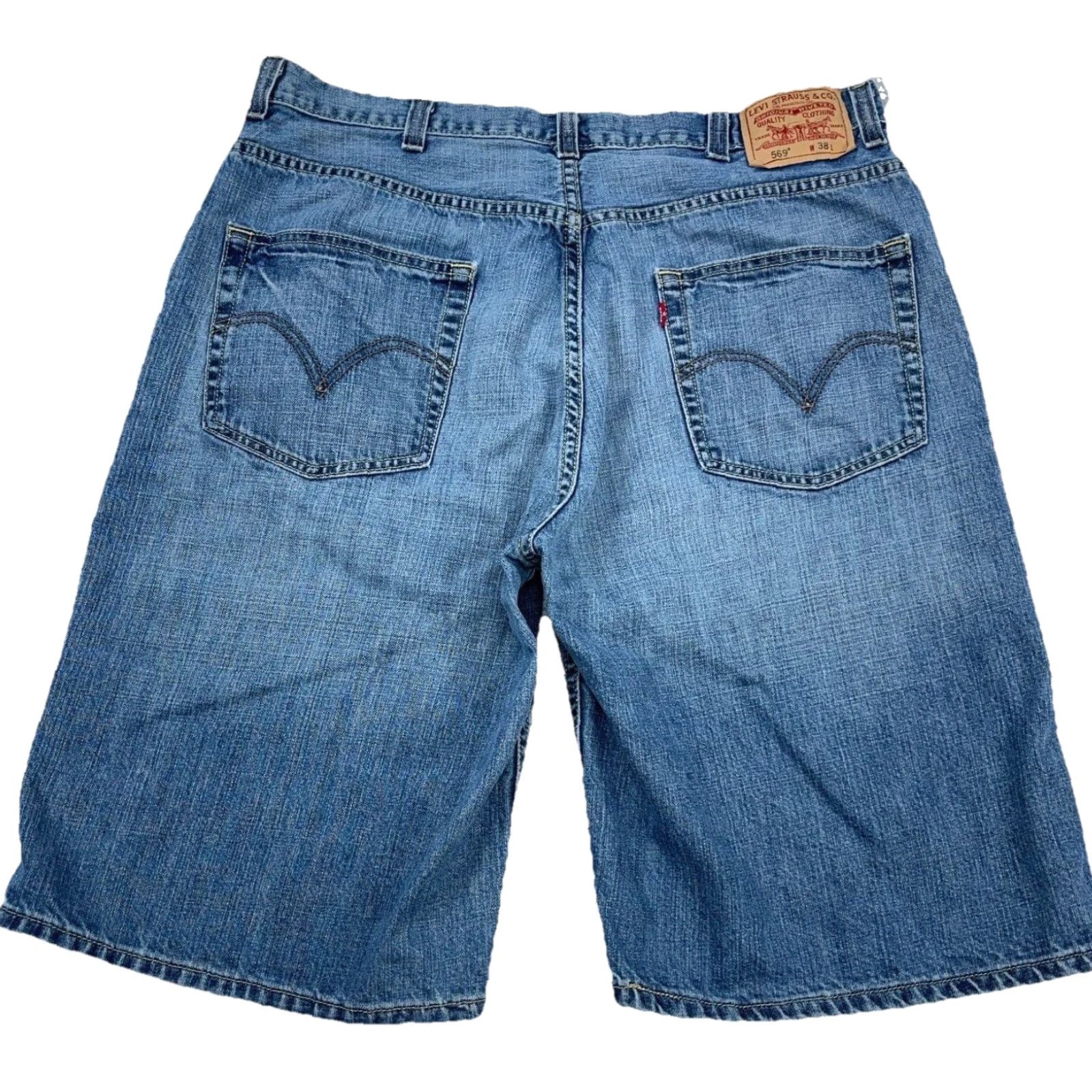 Levi's VINTAGE Levi's 569 Shorts Mens 38 Loose Baggy Fit Medium Wash Denim Bermuda Jeans Y2K 90s Classic Mens Size US 38 / EU 54 - 2 Thumbnail