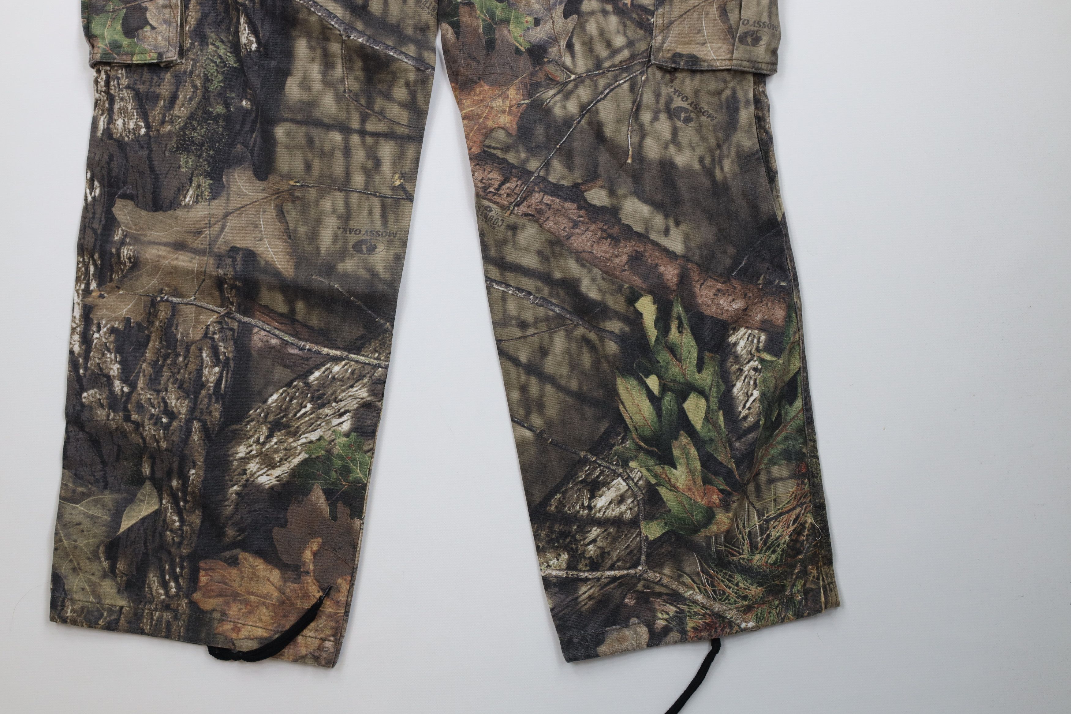 Vintage Vintage Y2K Streetwear Mossy Oak Camouflage Wide Leg Pants Size 40" / US 18 - 12 Thumbnail