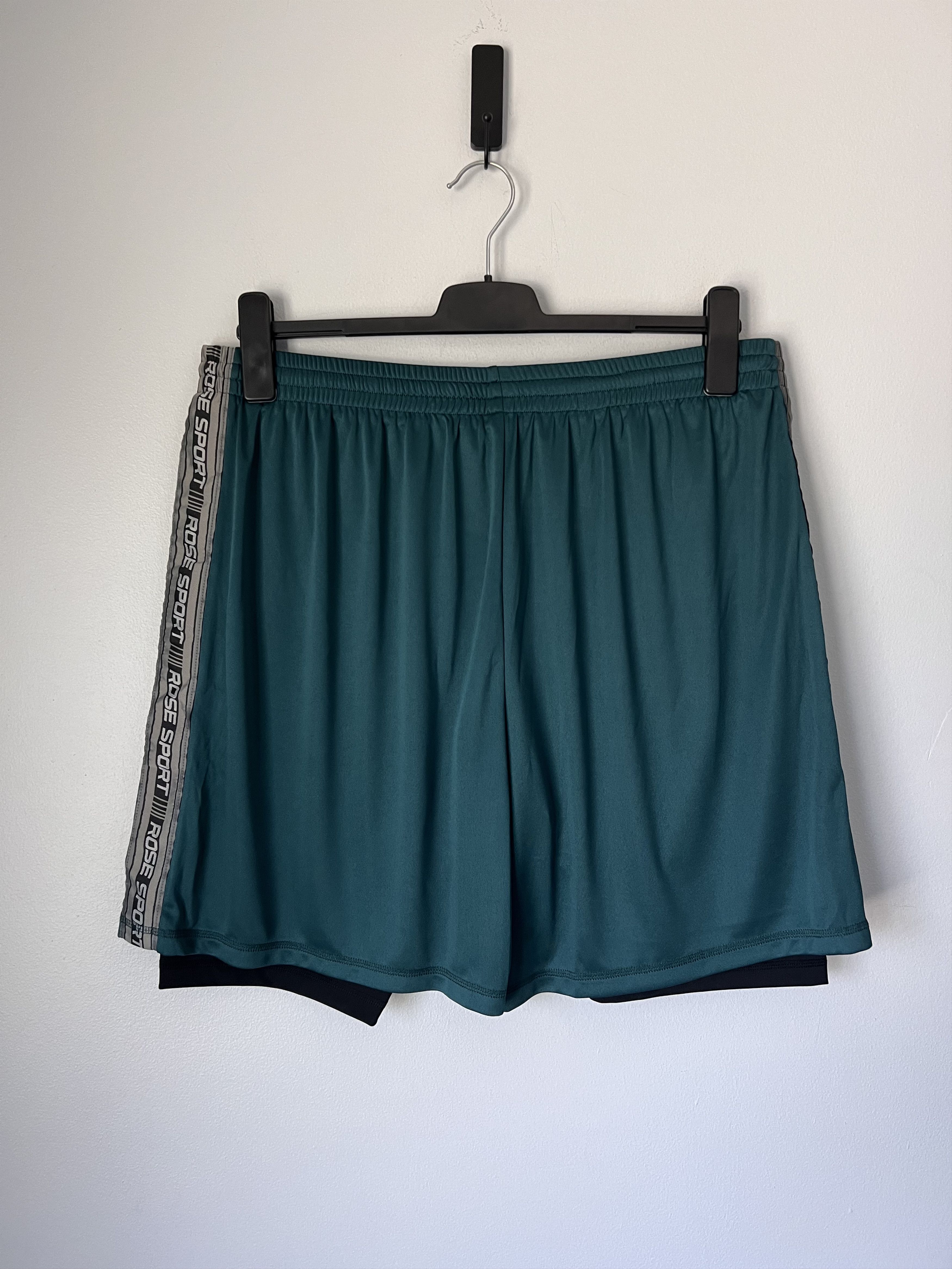 Martine Rose Martine Rose Double Football Shorts in Green Size US 36 / EU 52 - 5 Thumbnail