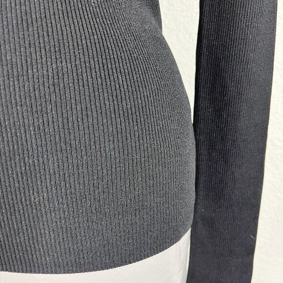 Helmut Lang Helmut Lang Ribbed Slash Shoulder Sleeve Mock Neck Top Size S / US 4 / IT 40 - 3 Thumbnail