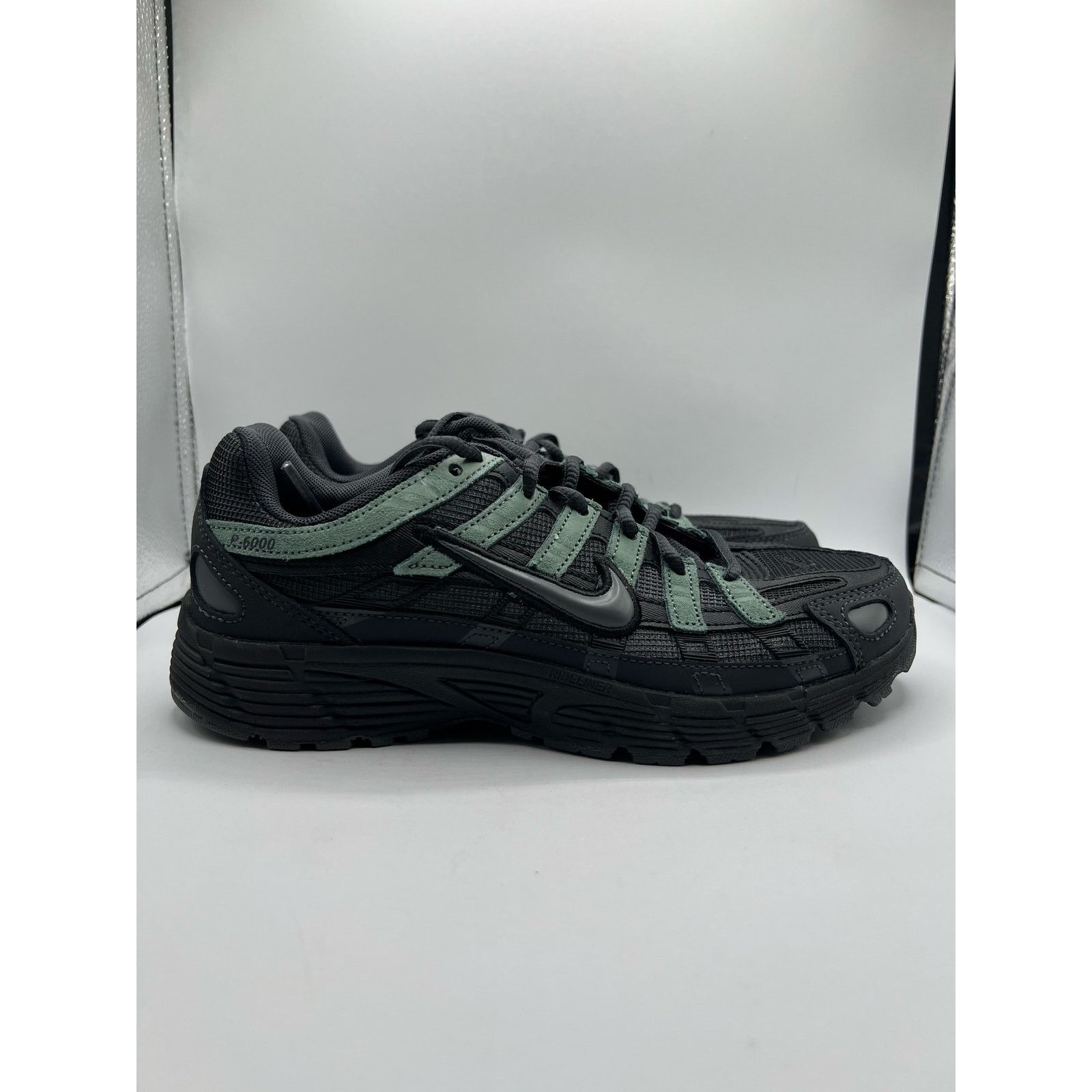 Nike Nike P-6000 “Anthracite Clay Green” size 5.5Y/7 womens Size US 5.5 / EU 38 - 3 Thumbnail