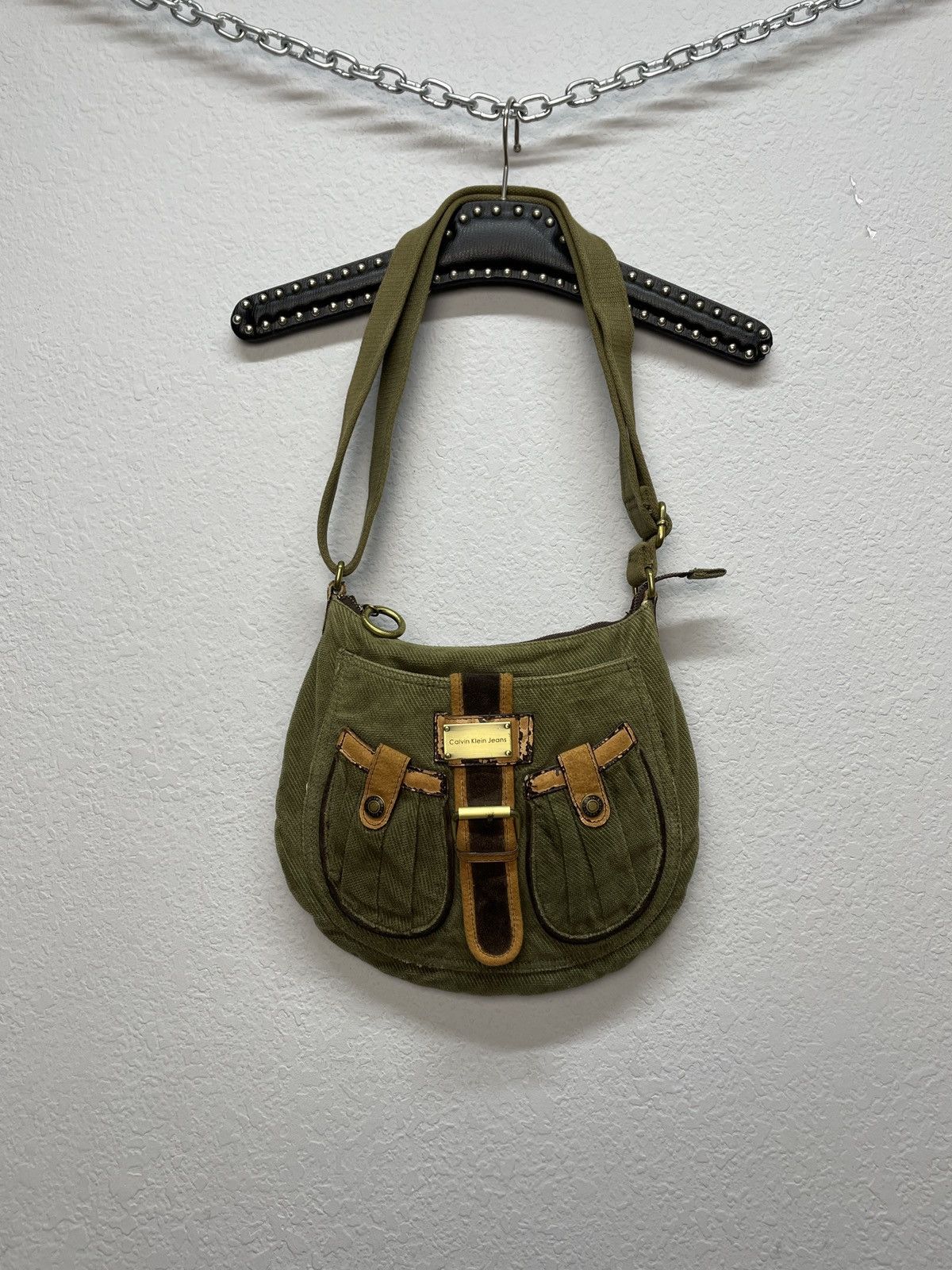 Vintage Vintage Y2K Calvin Klein Velvet Shoulder Bag Size ONE SIZE - 2 Thumbnail