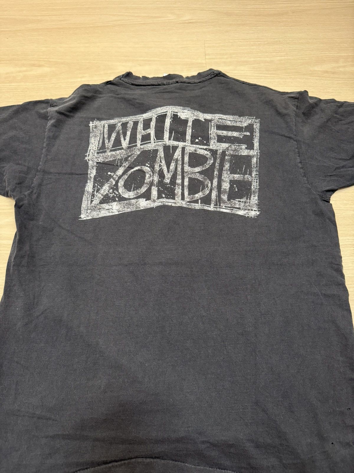 Band Tees × Vintage White zombie Size US XL / EU 56 / 4 - 6 Thumbnail