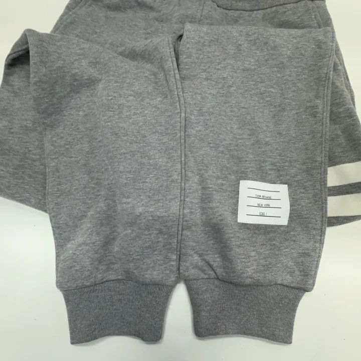 Thom Browne Thom Browne Classic Grey Knit Sport Pants -2507 Size US 26 / EU 42 - 9 Thumbnail