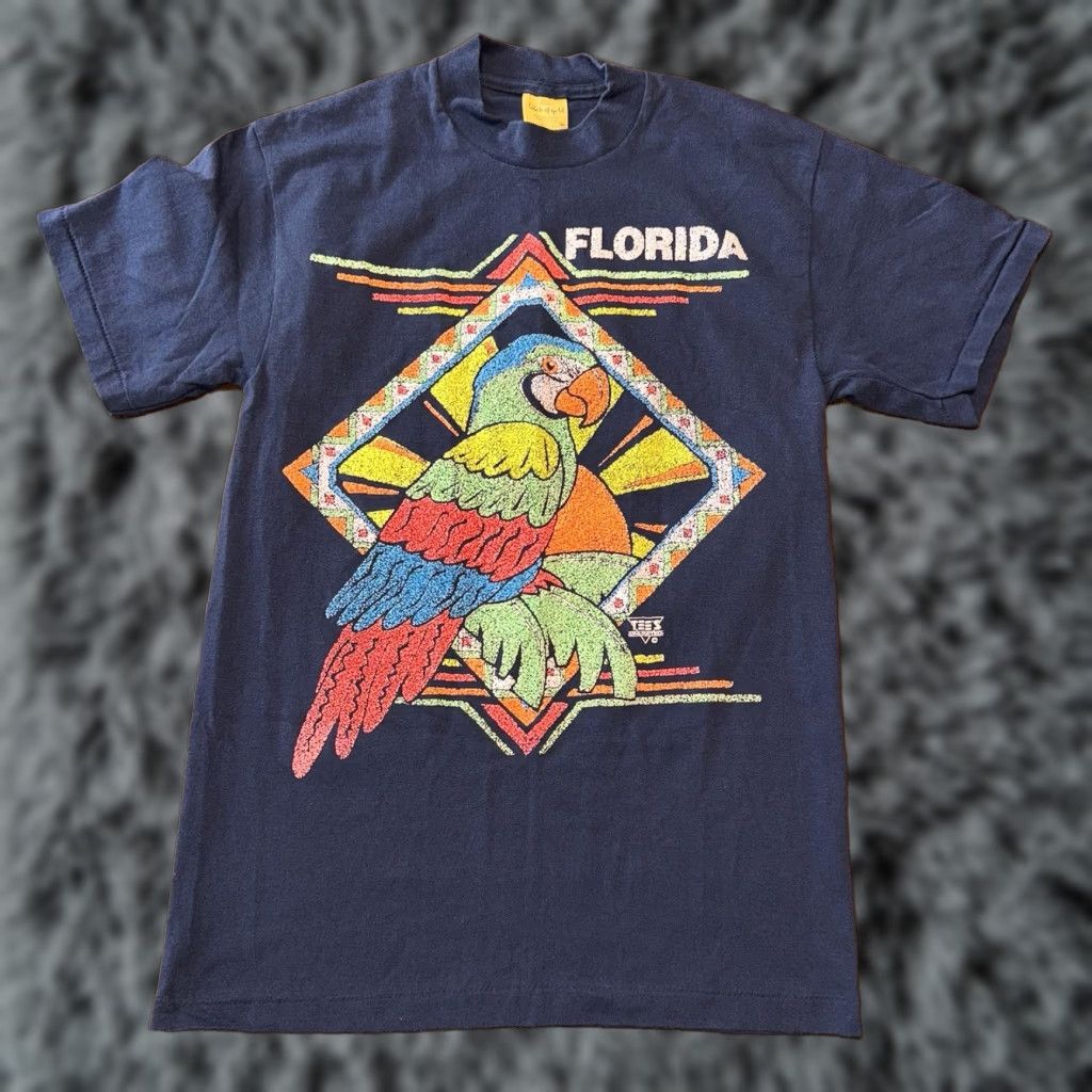 Vintage VINTAGE Touch Of Gold Marlboro Unlimited Florida 80s T Shirt Men M Blue Short Sleeve Cotton Crew Neck Logo Size US M / EU 48-50 / 2 - 1 Thumbnail