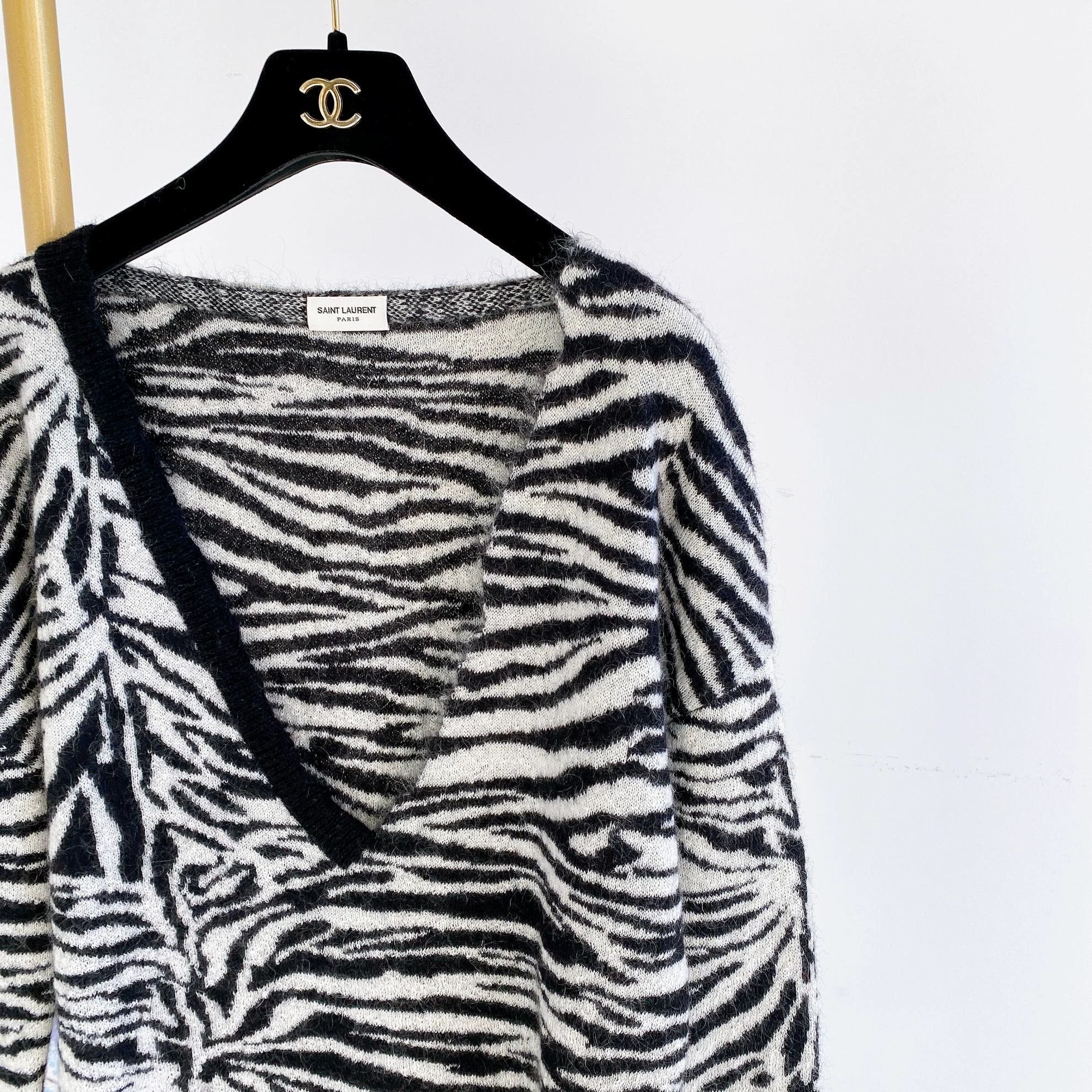 Saint Laurent Paris Saint Laurent color blocked irregular V-neck top XS Size XS / US 0-2 / IT 36-38 - 4 Thumbnail
