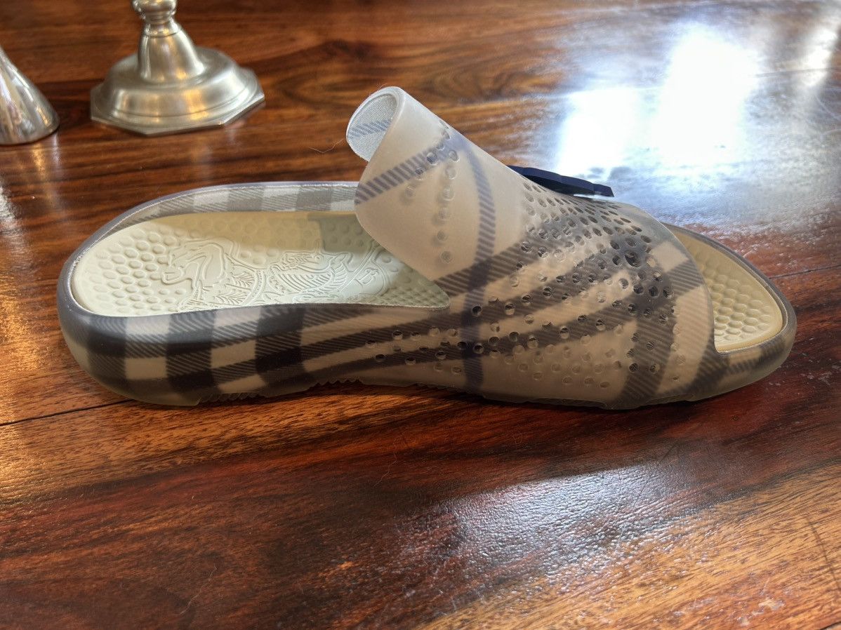 Burberry Stingray Check Rubber Slide Sandals Size US 10 / EU 43 - 3 Thumbnail