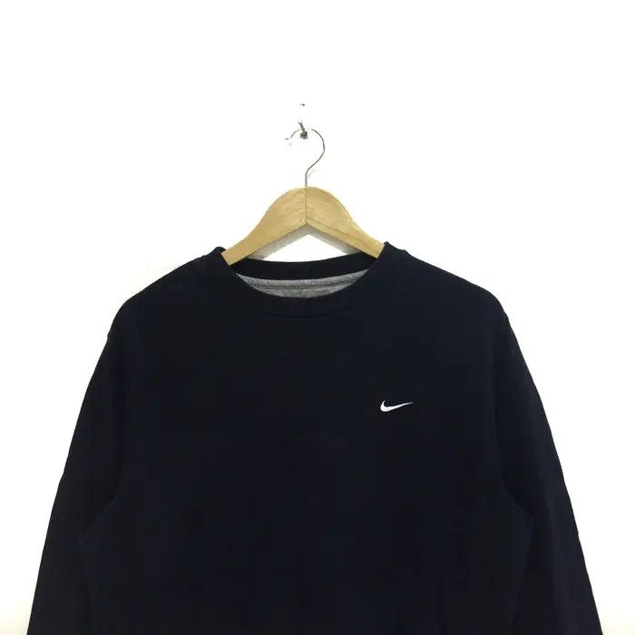 Nike Vtg NIKE Sportswear Swoosh Logo Sweatshirt Sweater Size US XL / EU 56 / 4 - 2 Thumbnail