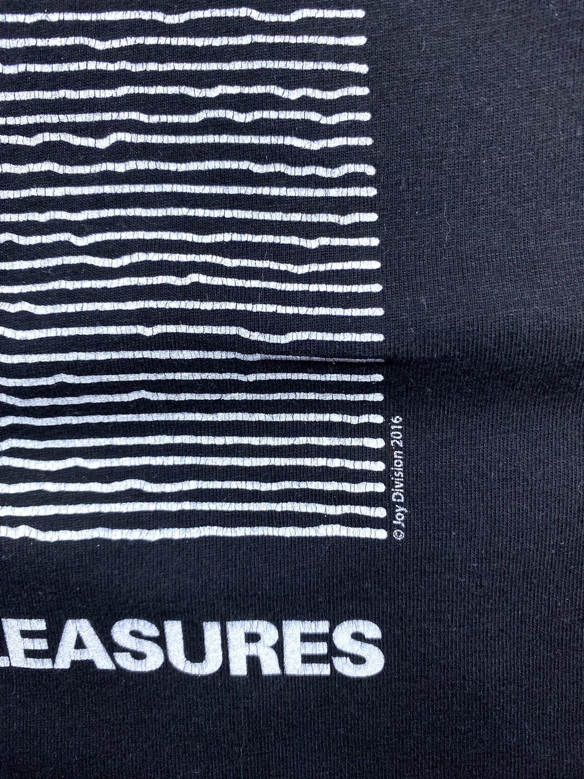 Band Tees Joy Division Band T Shirt Y2K Divizn Pleasures Size US L / EU 52-54 / 3 - 5 Thumbnail