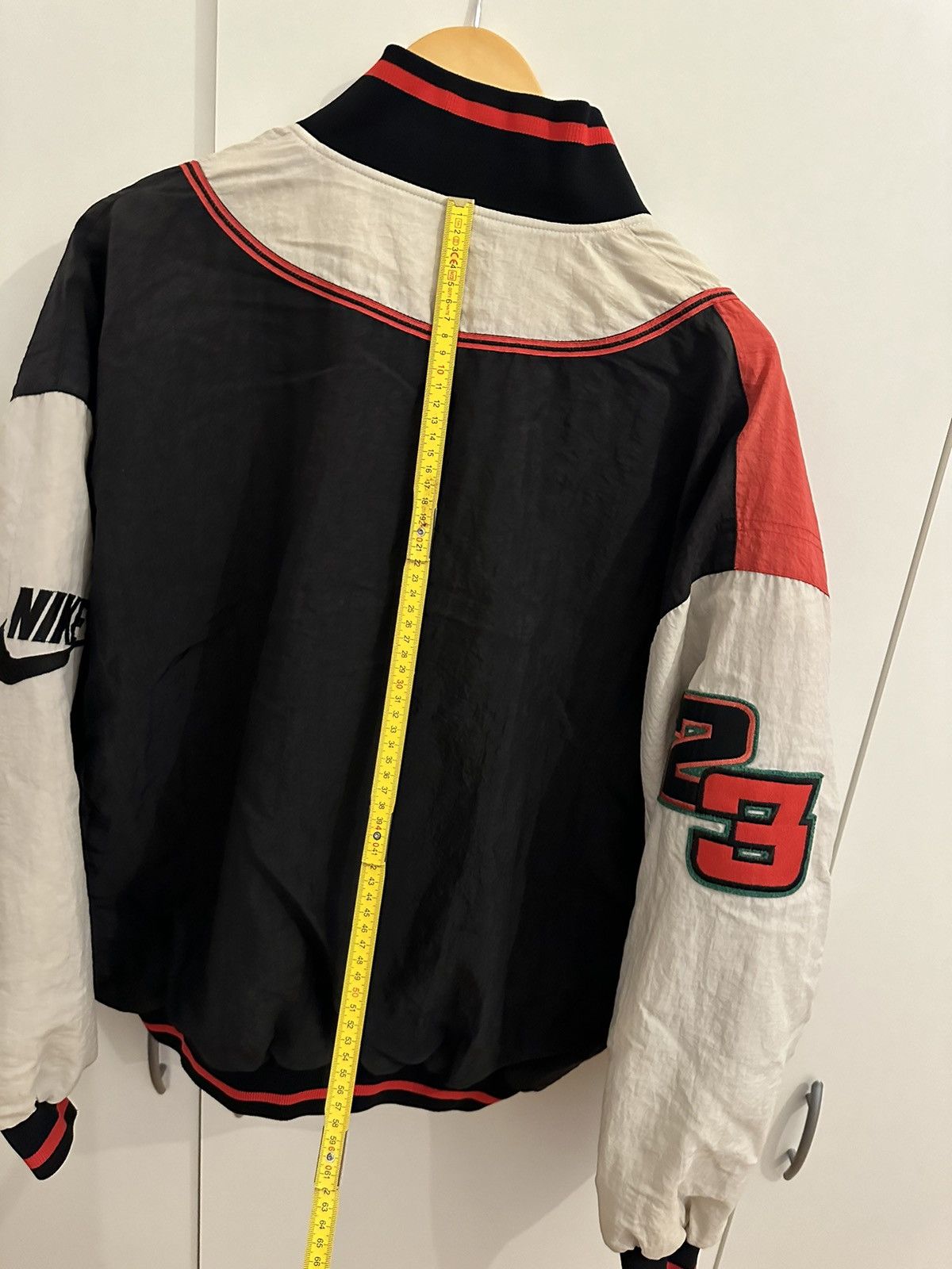 Nike Nike Air Jordan Jacke Jacket Size M Retro Vintage Size US M / EU 48-50 / 2 - 14 Thumbnail