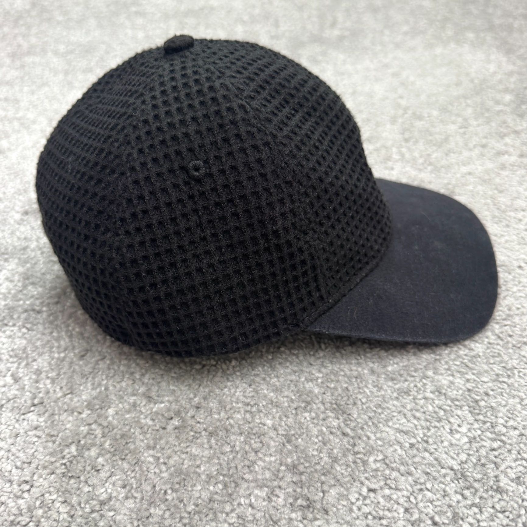 Express Express Hat Cap Mens S/M Black Knit Waffle Textured Embroidered Lion Adjustable Lightweight Casual Cap Size ONE SIZE - 5 Thumbnail