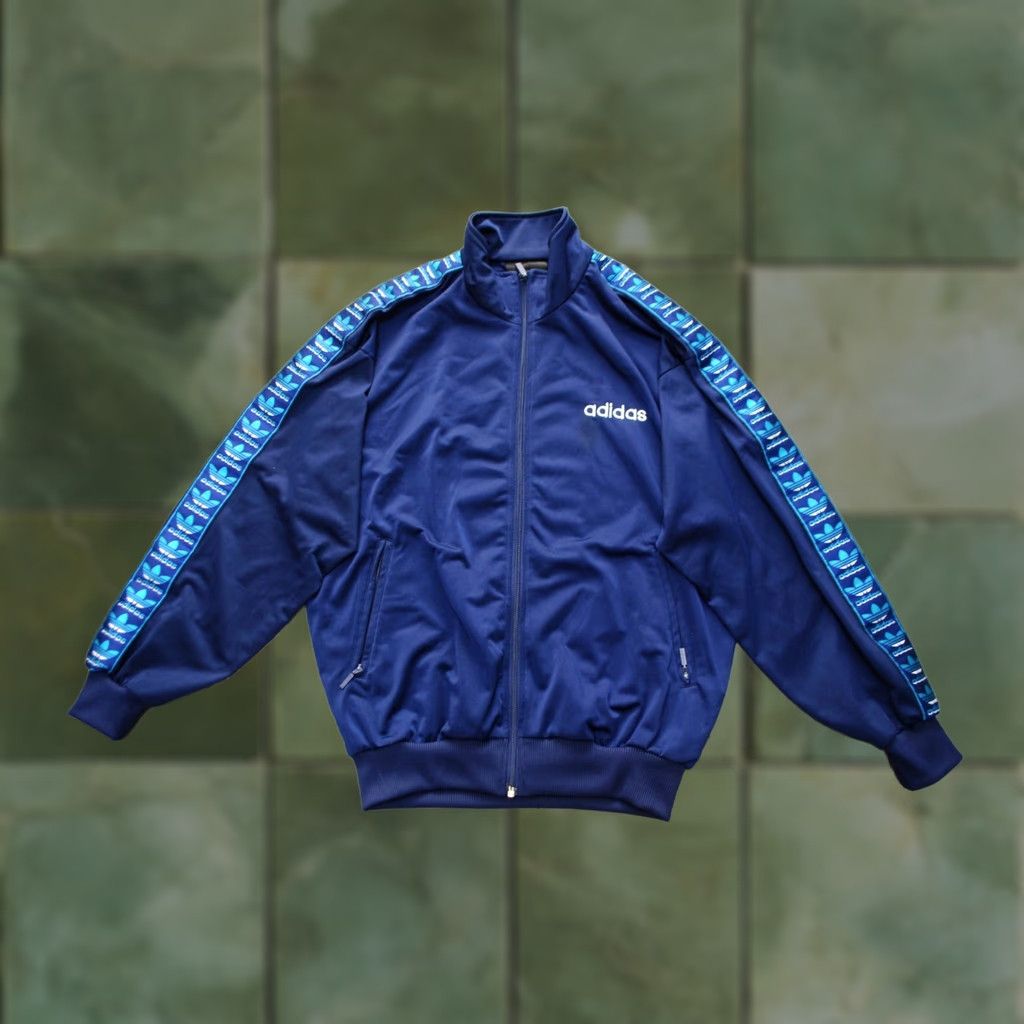 Adidas ADIDAS FULL LOGO TRACK TOP JACKET FULL ZIP RETRO VINTAGE D4 SIZE SMALL BLUE 90s Mens Jacket Size US S / EU 44-46 / 1 - 1 Thumbnail