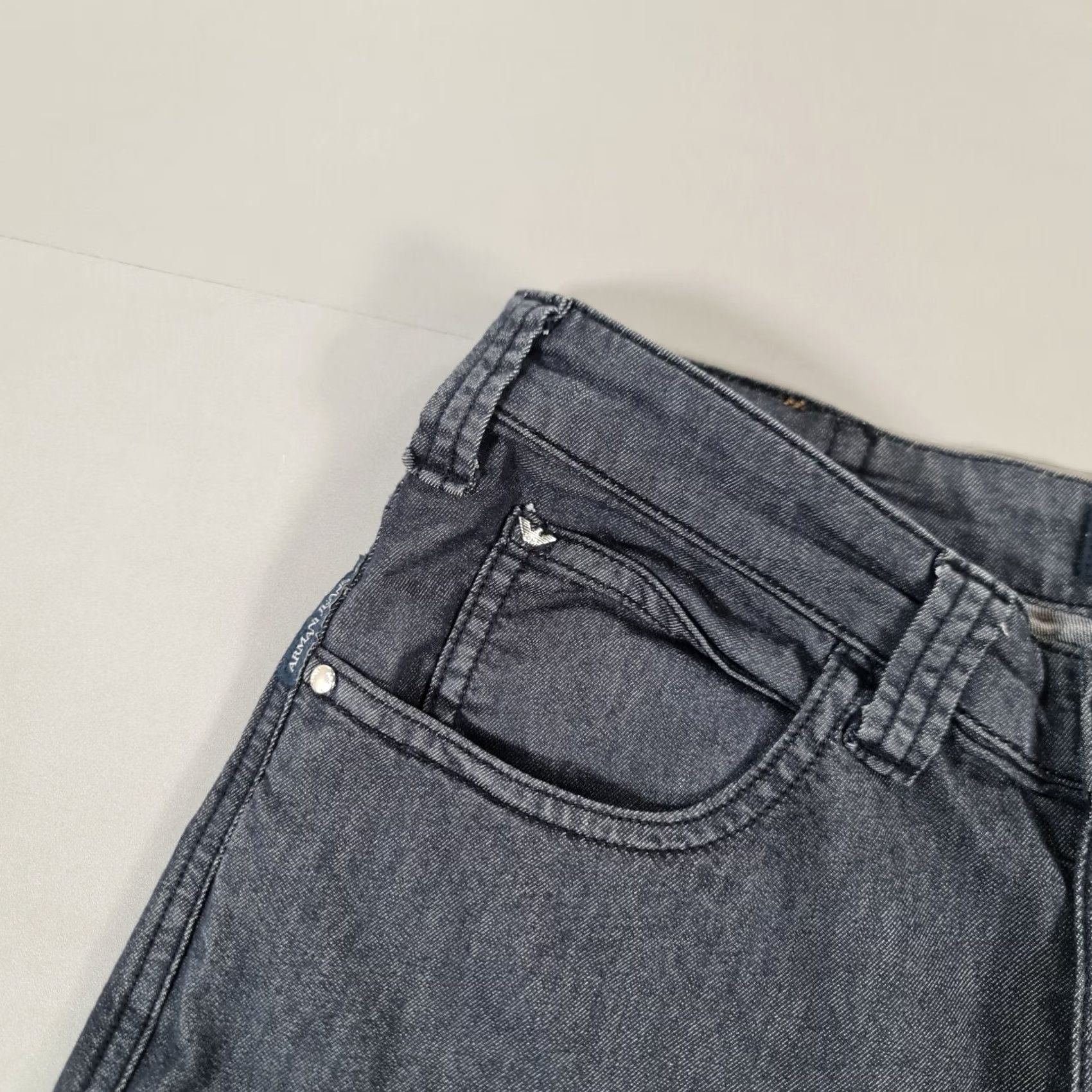Vintage Armani Jeans Jeans Blue W28 L34 Regular Fit Straight Leg Mid Rise Denim Womens Jeans Size 28" / US 6 / IT 42 - 4 Thumbnail