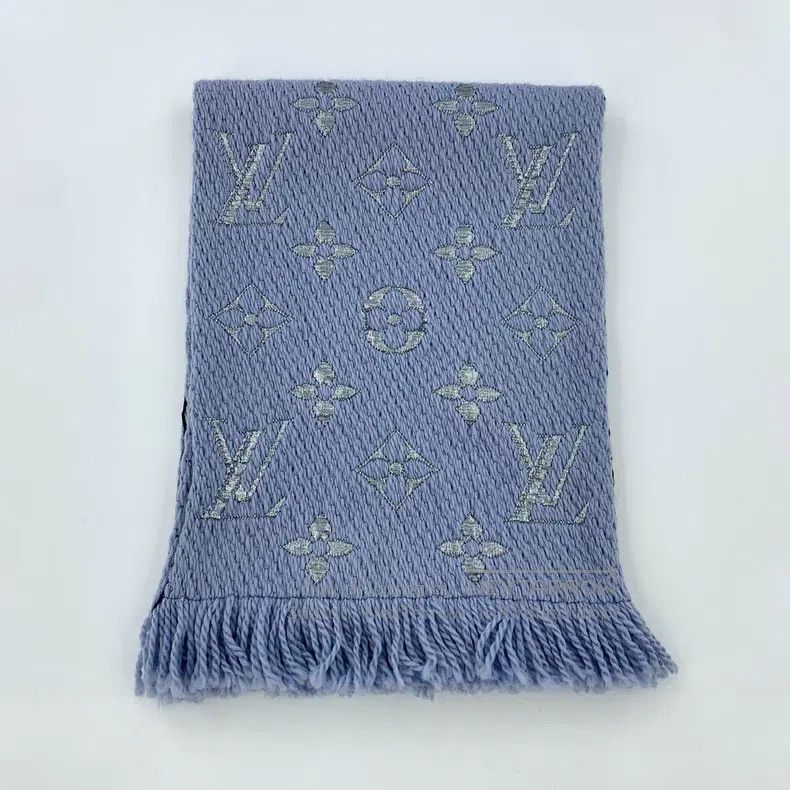 Louis Vuitton Louis Vuitton Sky blue logo presbyopic full print wool fri Size ONE SIZE - 1 Thumbnail