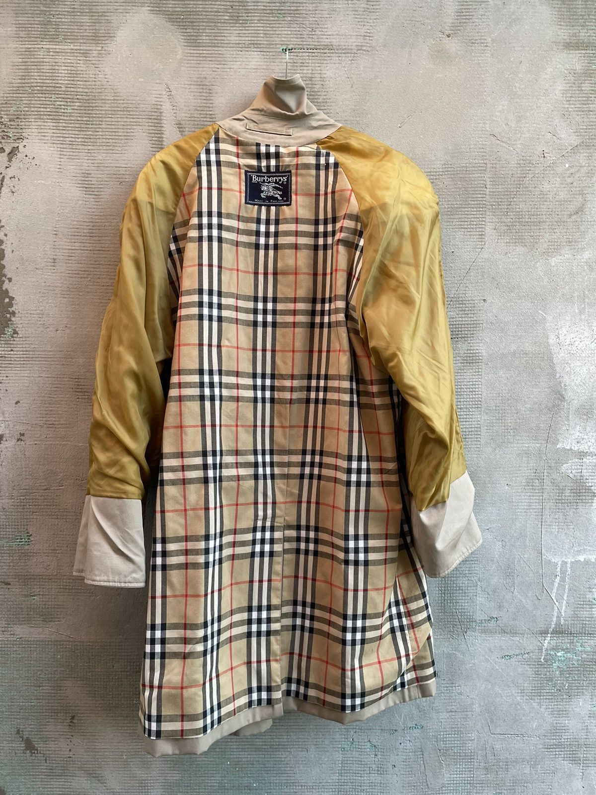 Burberry × Designer Burberry Burberrys Vintage 90s Nova Check Beige Trench Coat Size US L / EU 52-54 / 3 - 18 Thumbnail