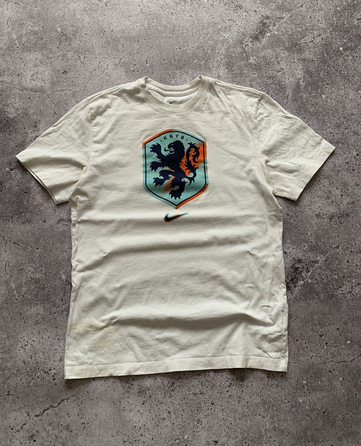 Nike 🔥NIKE NETHERLANDS LOGO FOOTBALL SOCCER T-SHIRT Size US M / EU 48-50 / 2 - 1 Thumbnail