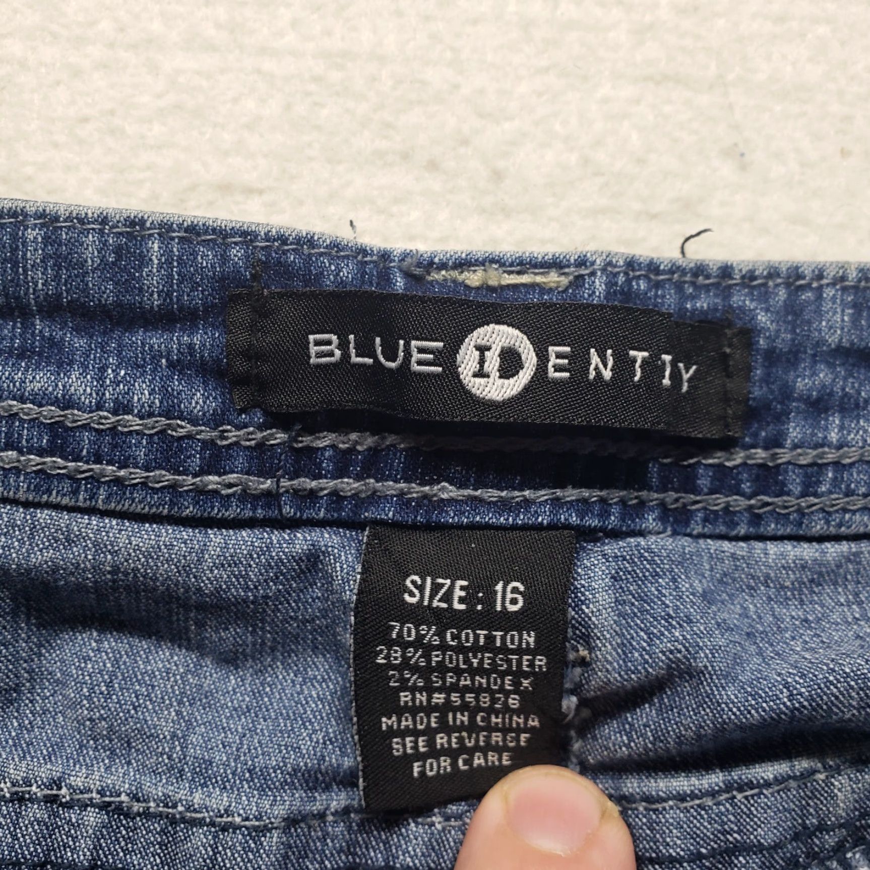 Denime Blue Identity Blue Identity Jean Shorts Denim Shorts Women Adult Size 10 Regular Inseam 12" Flat Front Cuffed Stretch Denim Shorts Women - 10 - Blue Size 32" / US 10 / IT 46 - 2 Thumbnail