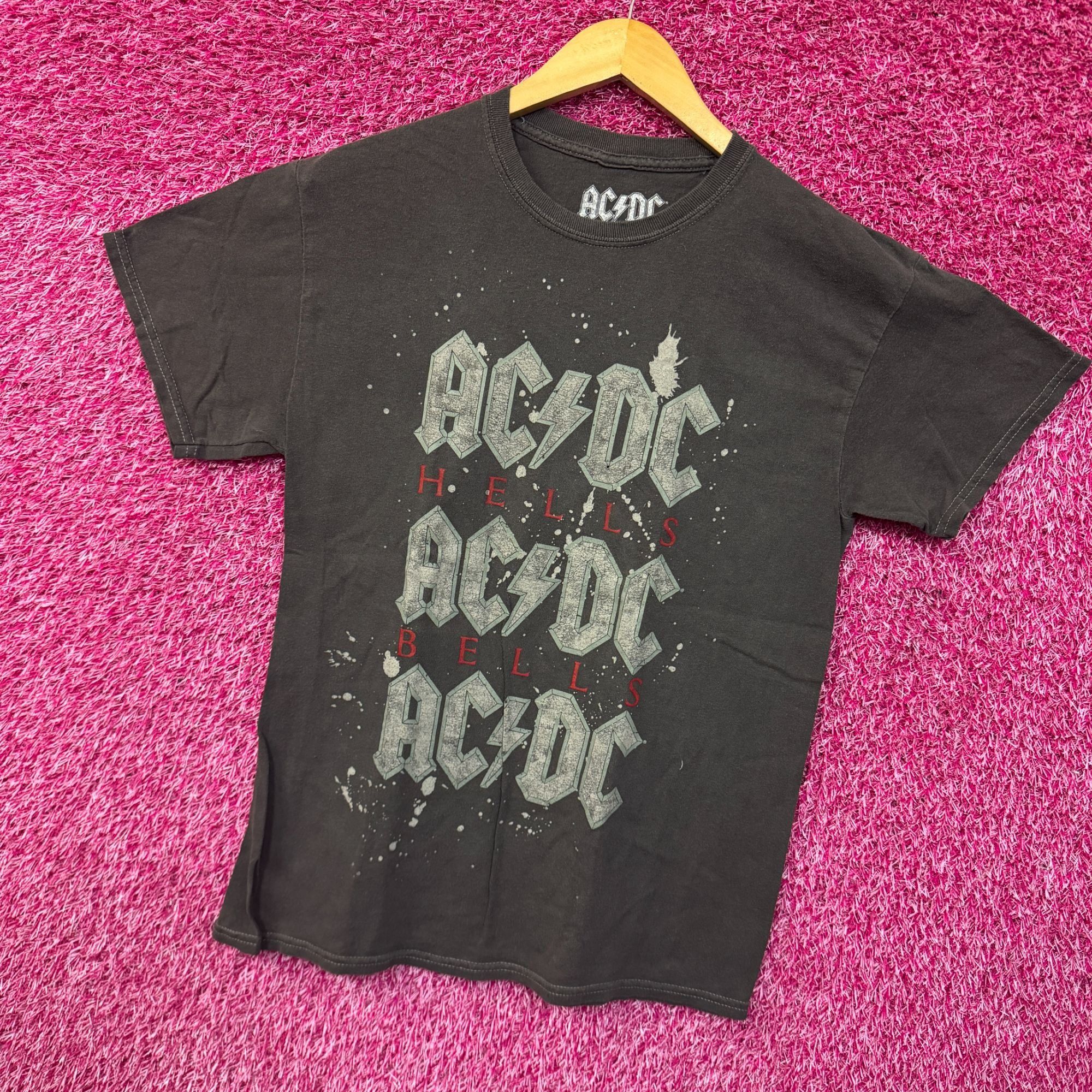AC/DC AC/DC Splatter Spell Out Hells Bells Hard Rock Band Tee M Size US M / EU 48-50 / 2 - 3 Thumbnail