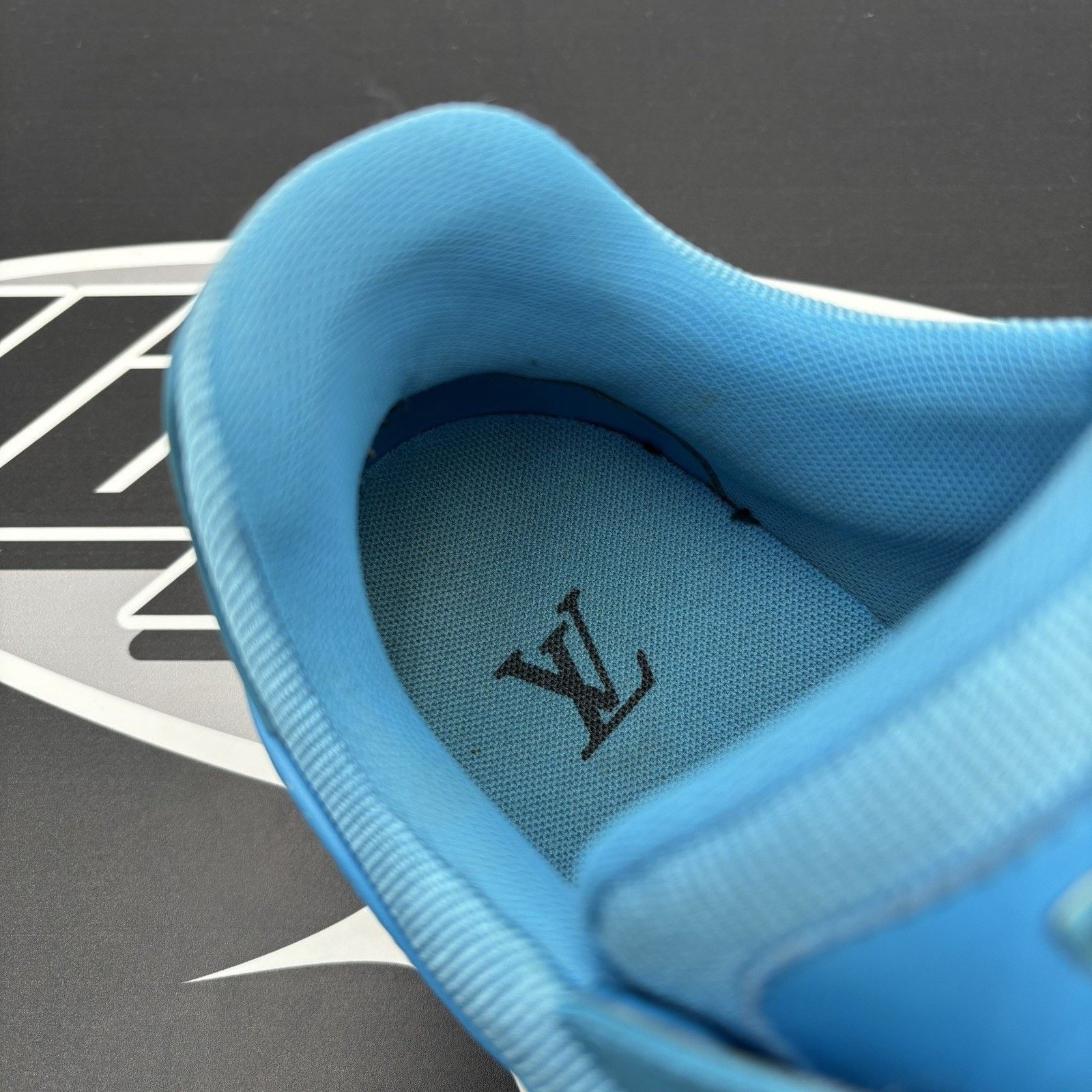 Louis Vuitton (8-8.5 US) Louis Vuitton Trainer ' Blue Black ' | GOOD COND! Size US 8.5 / EU 41-42 - 7 Thumbnail