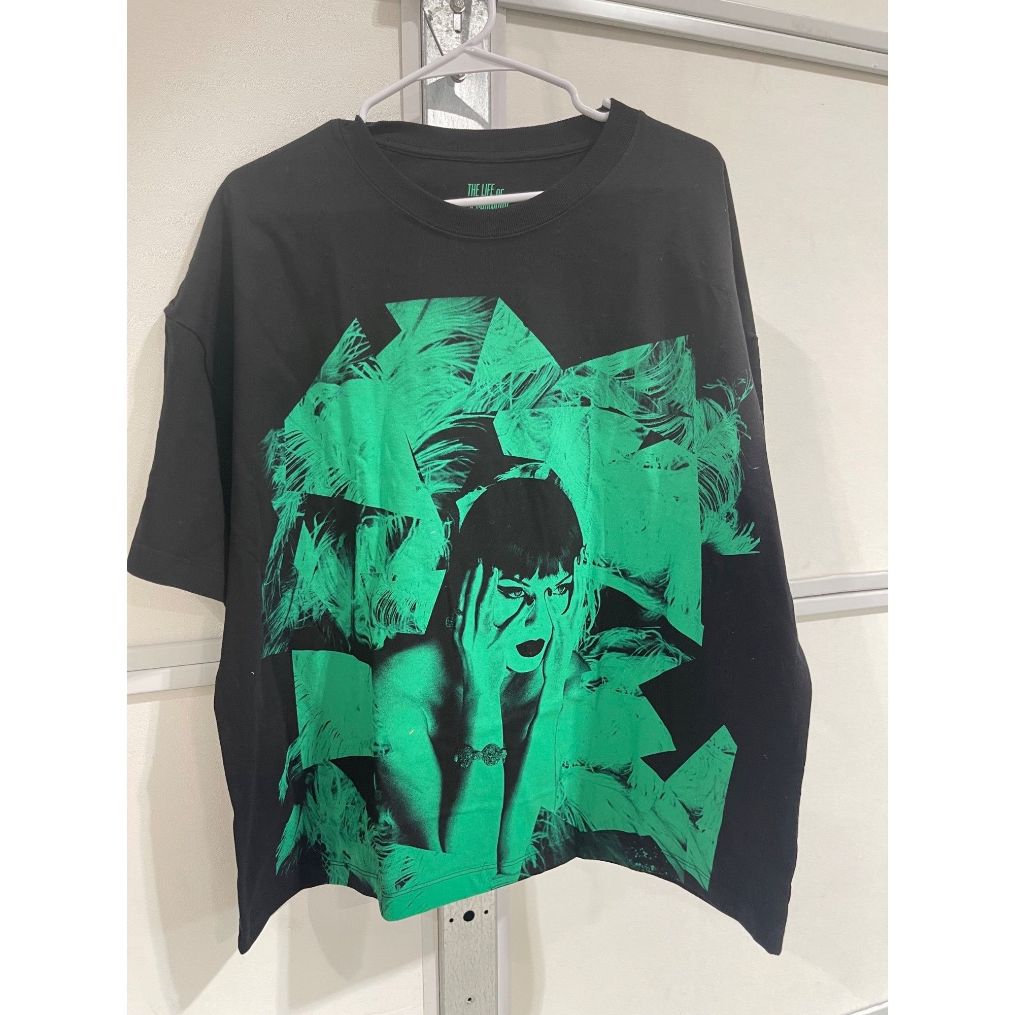 Band Tees NEW TAYLOR SWIFT The Life of a Showgirl It's Rapturous T-Shi Size L / US 10 / IT 46 - 2 Thumbnail