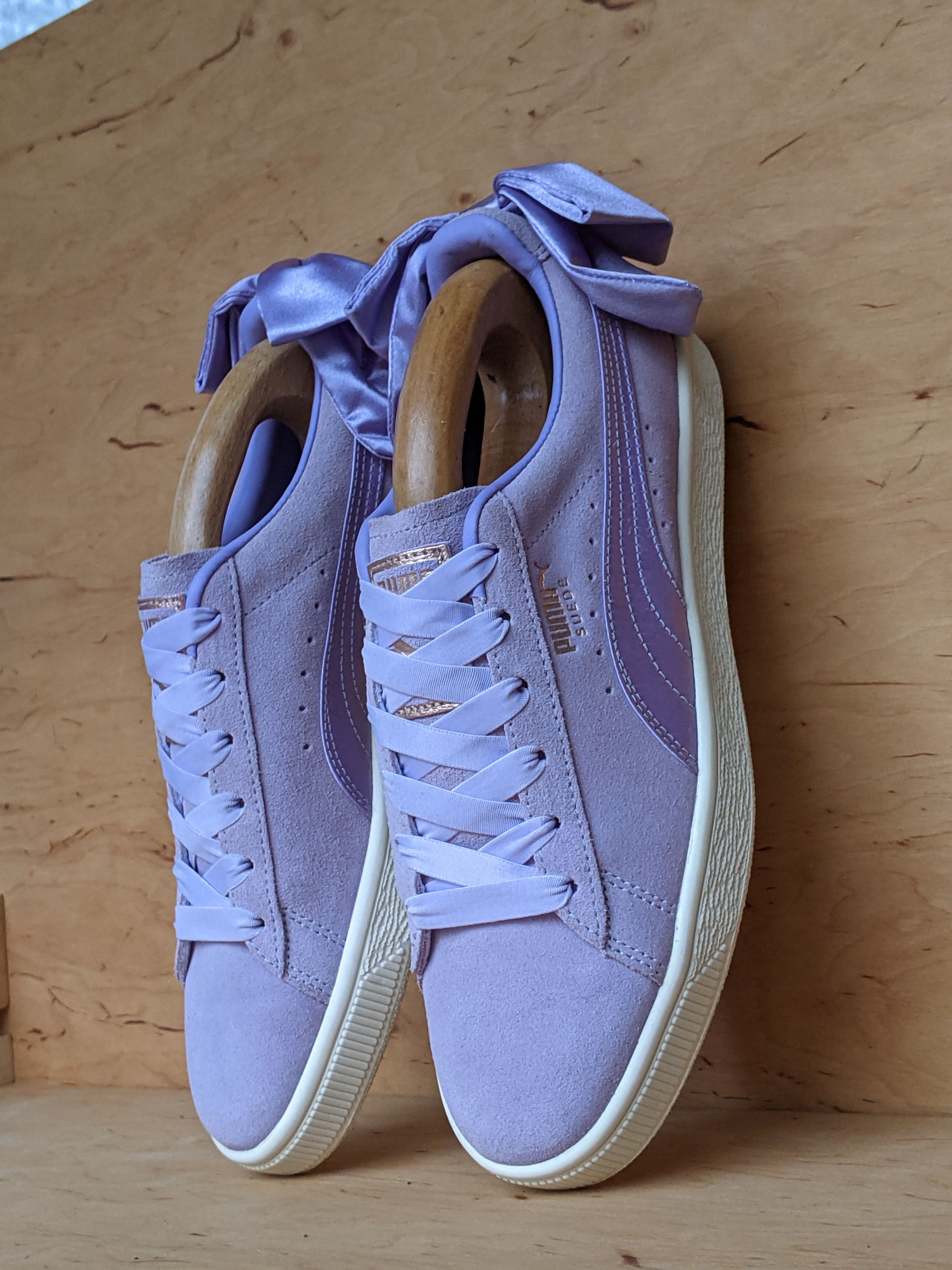 Puma *NEW* Puma Suede Bow Womens Sneaker Clyde Cat MCM Rhuigi Size US 8.5 / IT 38.5 - 13 Thumbnail
