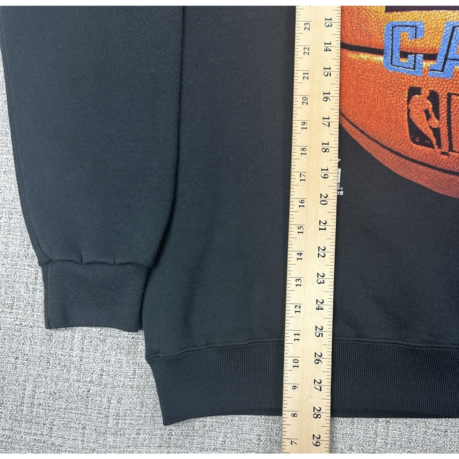 Nutmeg Cleveland Cavaliers Sweatshirt Sz XL Black NBA Nutmeg 1990s Size US XL / EU 56 / 4 - 2 Thumbnail