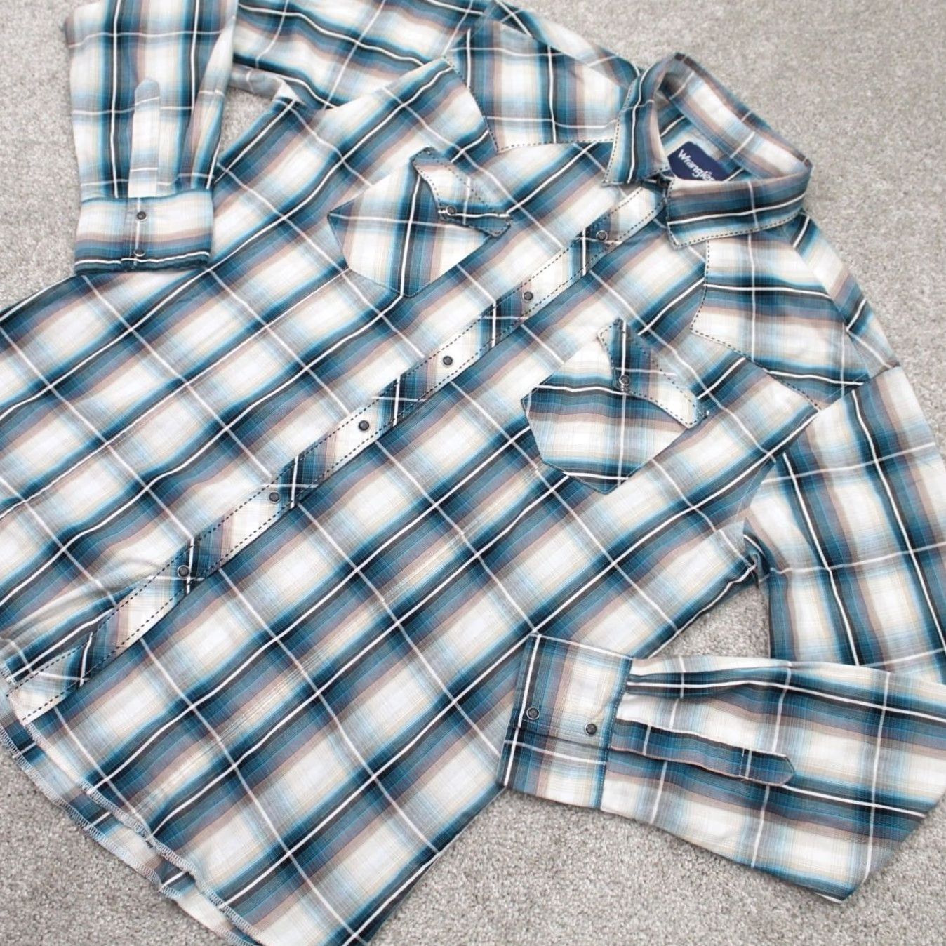 Wrangler Wrangler Pearl Snap Shirt Mens XL Plaid Blue/Tan Long Sleeve Button-Up Western Cotton/Poly Shirt Size US XL / EU 56 / 4 - 3 Thumbnail