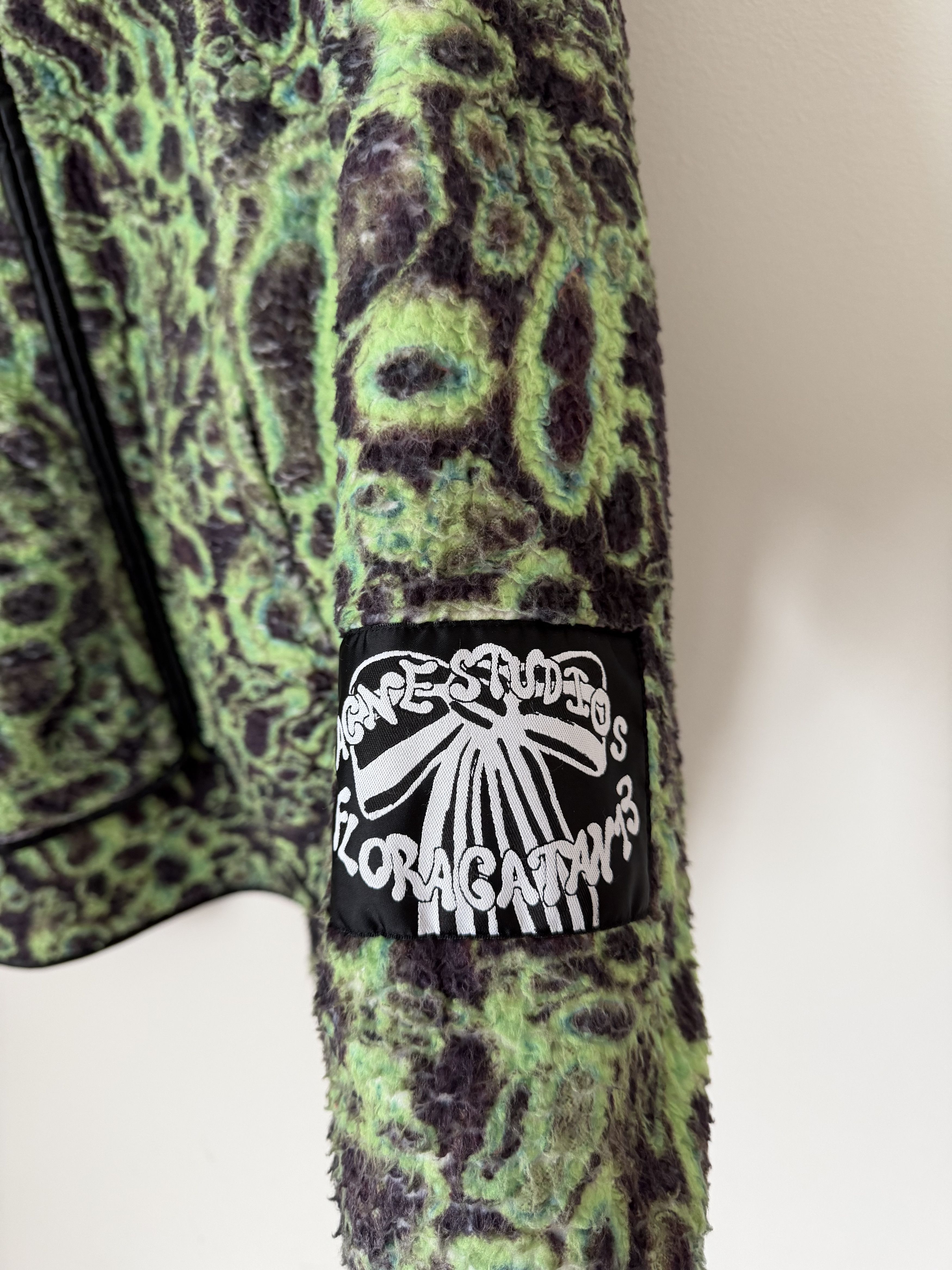 Acne Studios Acne Studios Odovo Coated Soft Teddy Jacket in Green Black Size US S / EU 44-46 / 1 - 4 Thumbnail