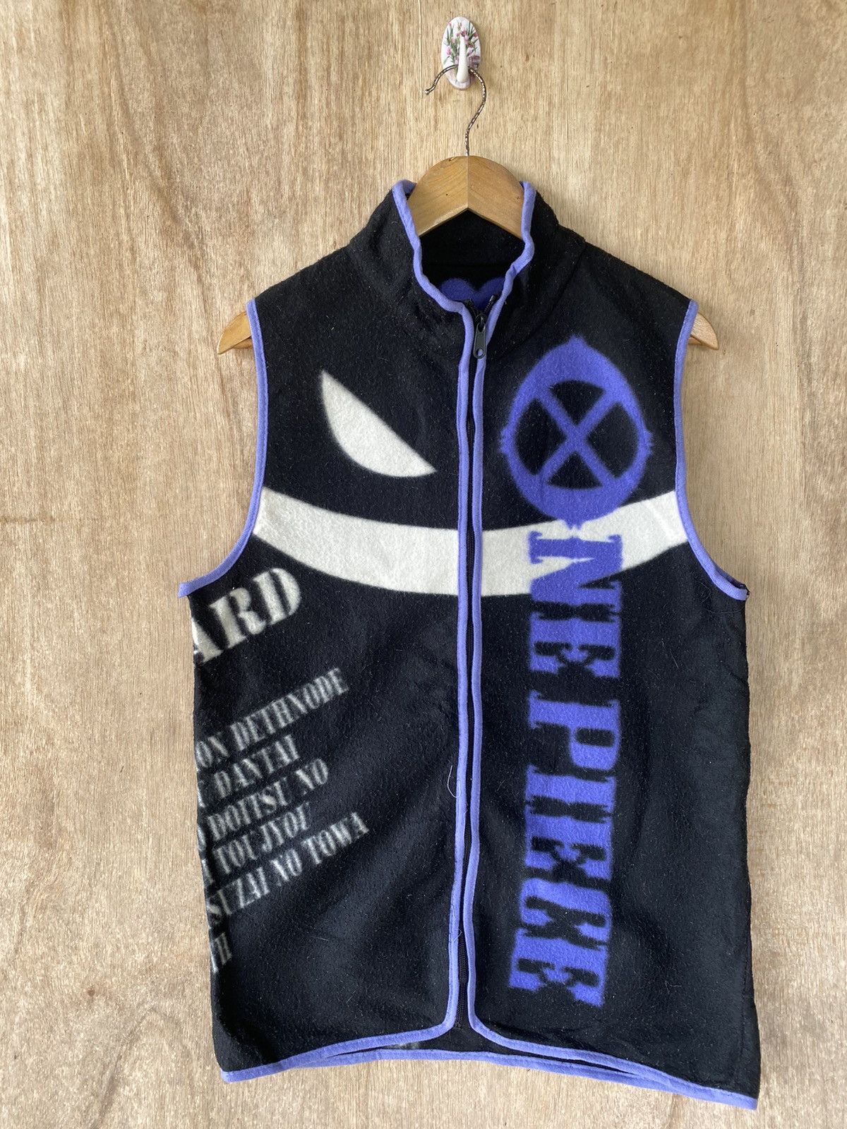 Anime 👘SALE👘ONE PIECE FLEECE VEST NICE DESIGN Size US L / EU 52-54 / 3 - 4 Thumbnail
