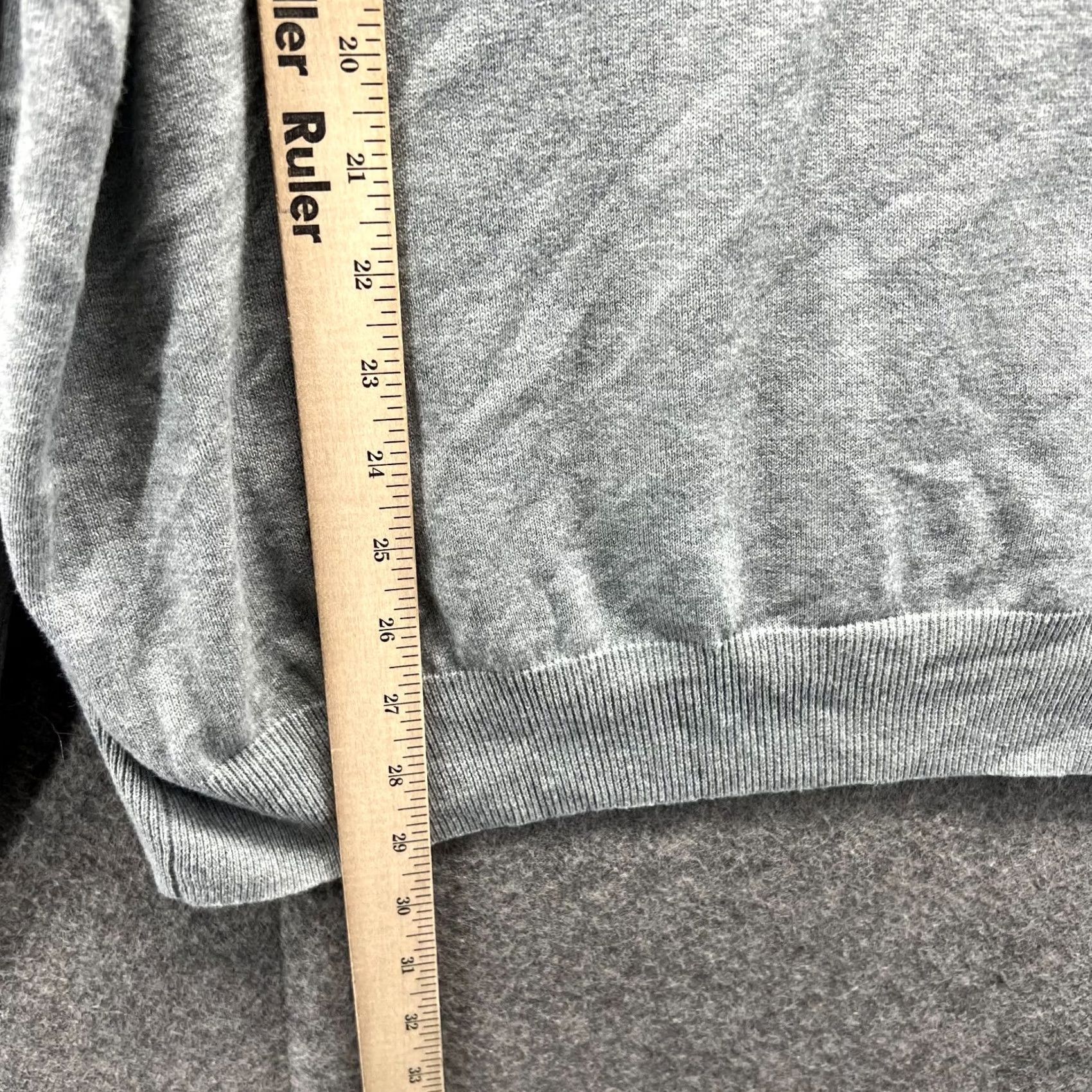 Tommy Hilfiger Tommy Hilfiger Sweater Mens XL Gray V-Neck Pullover Cotton All Seasons Logo Vintage: No Size US XL / EU 56 / 4 - 4 Thumbnail