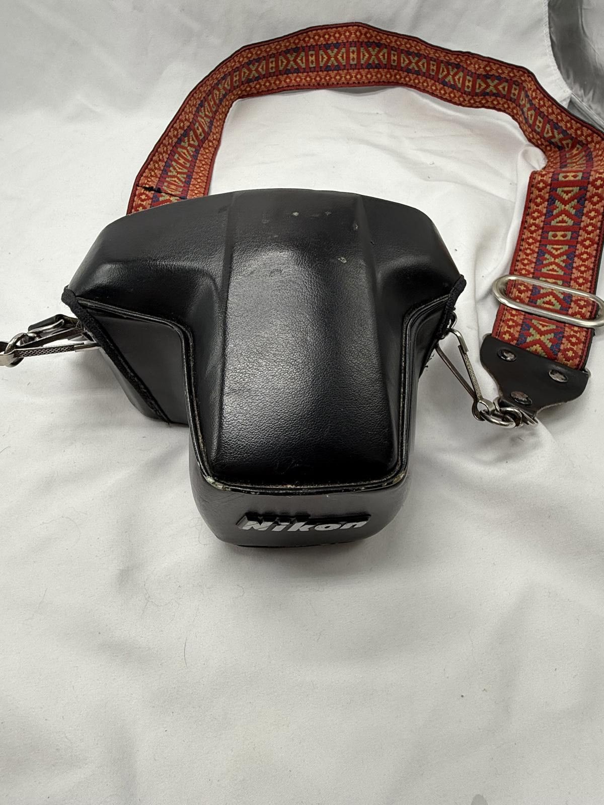 Nikon Vintage Nikon FE2 SLR Camera 28mm f/2.8 Lens & Groovy Strap Size ONE SIZE - 10 Thumbnail