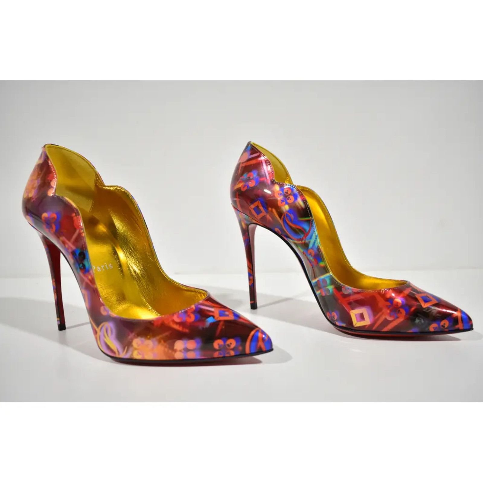 Christian Louboutin Hot Chick 100 Patent Discolaser Red Pointed Toe Heel Pump 39 Size US 9 / IT 39 - 4 Thumbnail