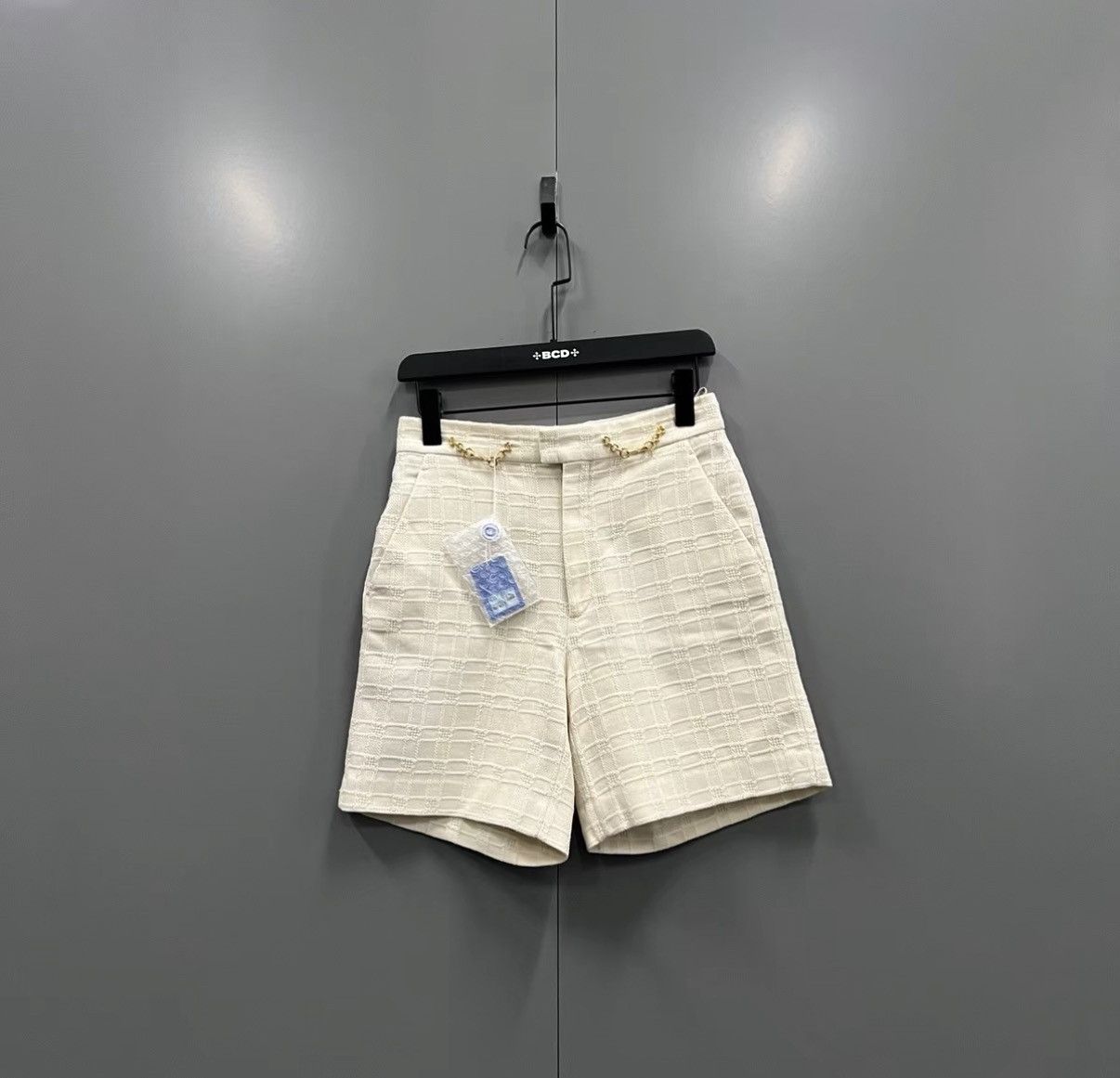 Gucci Gucci Off-white Tweed Shorts J41 Size 26" / US 2 / IT 38 - 1 Thumbnail