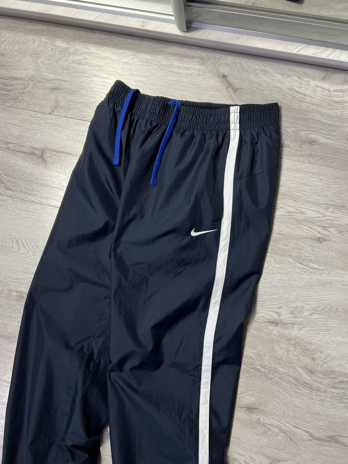 Nike Vintage Nike Nylon Track Pants Drill Joggers (Sweatpants) Size US 30 / EU 46 - 2 Thumbnail