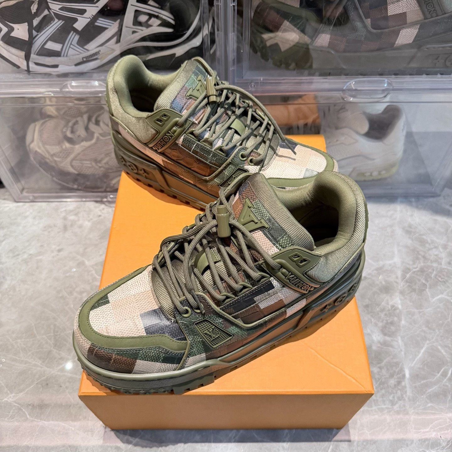 Louis Vuitton Louis Vuitton Green Designer Casual Size US XS / EU 42 / 0 - 1 Thumbnail