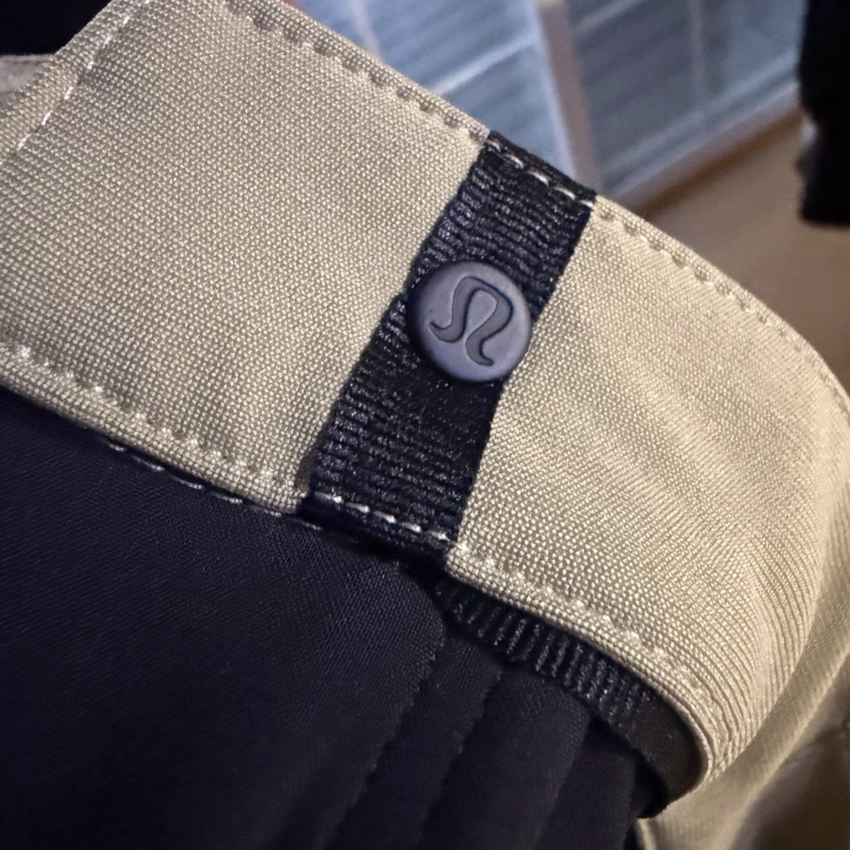 Lululemon Lululemon ABC Pant Classic Fit 33” Inseam Khaki Beige 34 Adult Regular Beige Pants Size US 34 / EU 50 - 5 Thumbnail