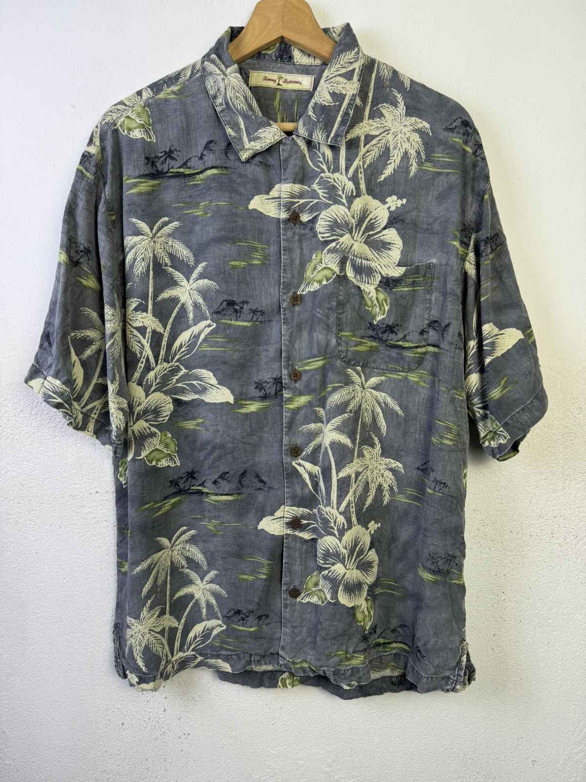 Tommy Bahama Tommy Bahama Hawaii Button Up overprint Shirt Size US M / EU 48-50 / 2 - 1 Thumbnail