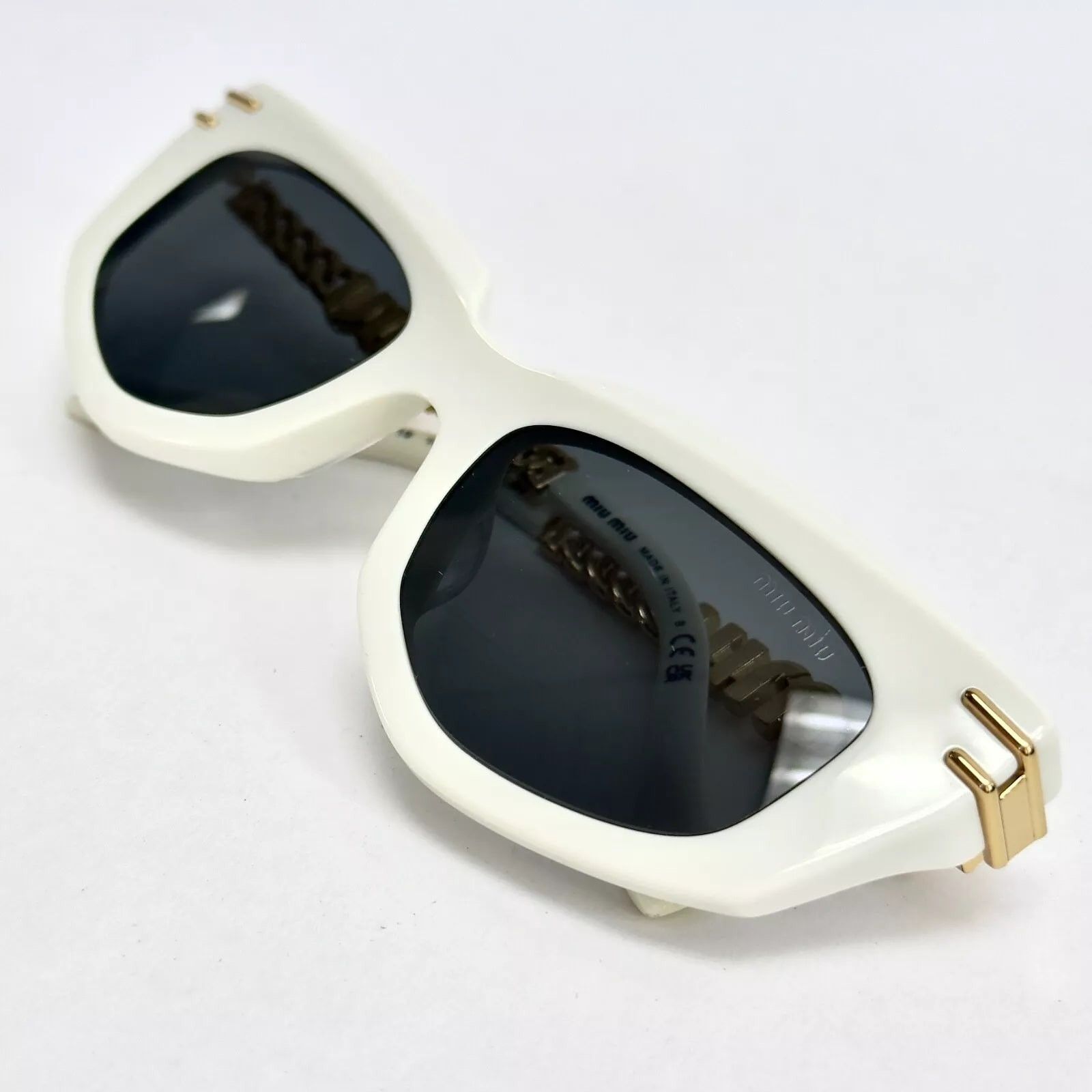 Miu Miu MIU MIU LOGO CHAIN MU12WS Gold White Geometric Luxury 12W Size ONE SIZE - 7 Thumbnail