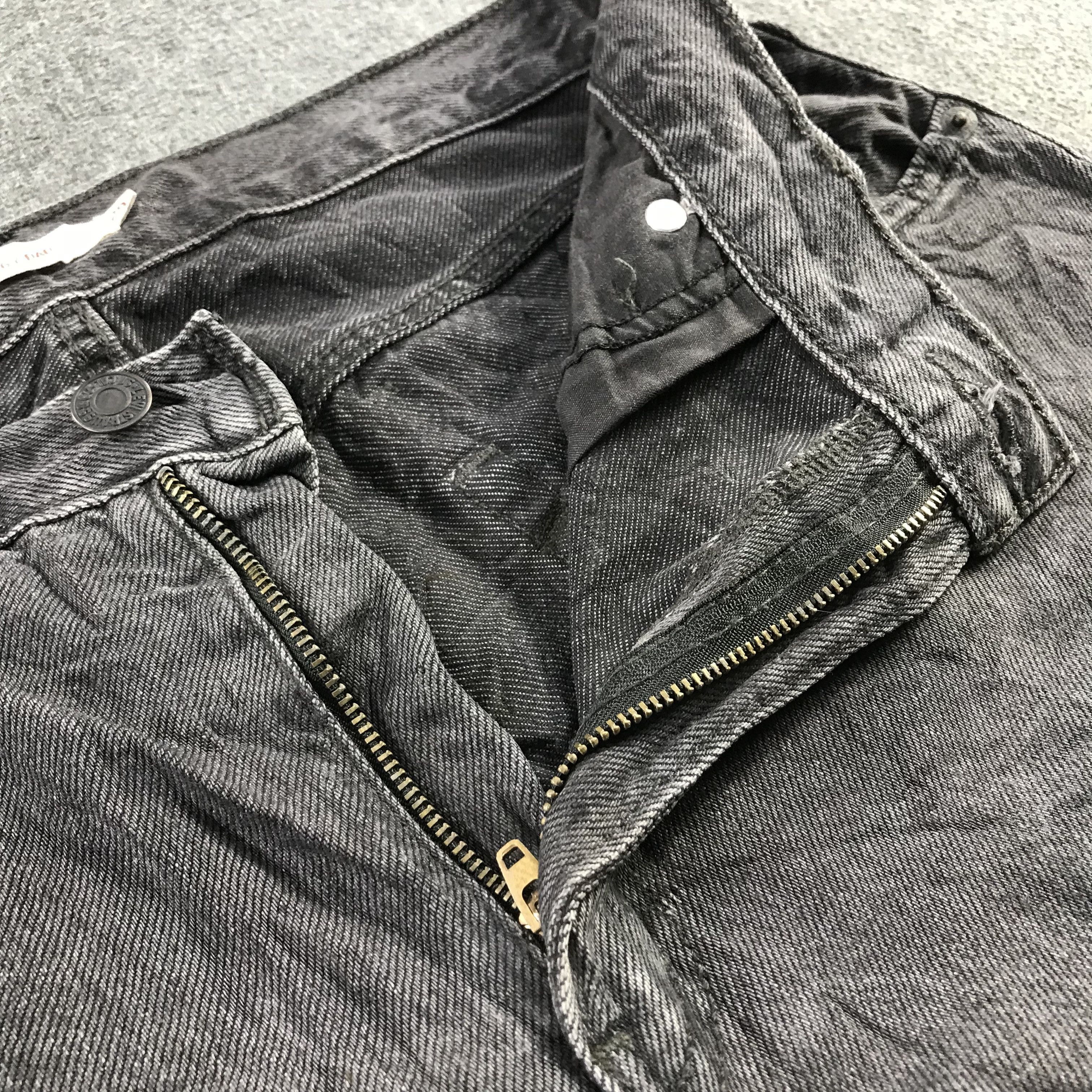 Levi's Vintage Y2K Levis Jeans Faded Black Wide Legs Denim KJ3388 Size US 29 - 9 Thumbnail