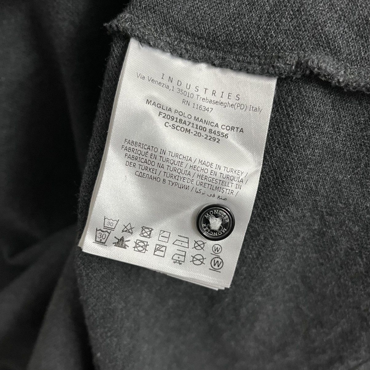 Moncler Moncler Polo Shirt Big Rubber Logo Size US L / EU 52-54 / 3 - 6 Thumbnail