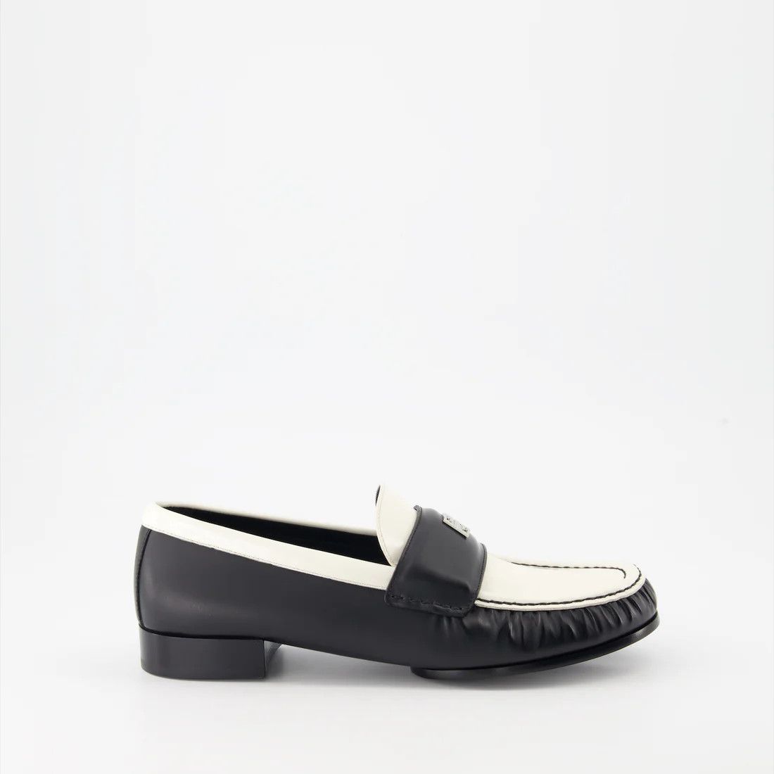 Givenchy o1srvl11e1224 4G Leather Loafers in Black/White Size US 6 / IT 36 - 1 Thumbnail