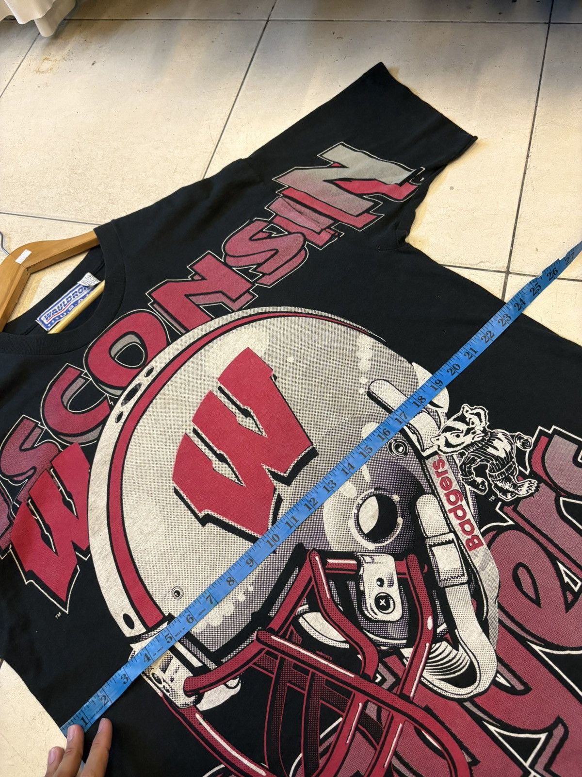 NFL Vintage NFL Wisconsin Badgers Shirt 🔥 Size US XL / EU 56 / 4 - 5 Thumbnail
