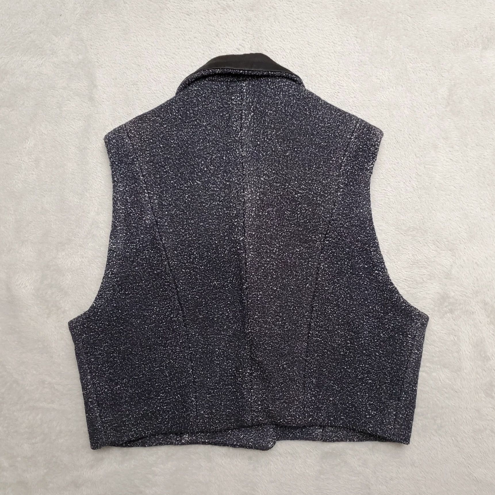 Vintage VINTAGE Ghost Vest Womens XS Black Wool Button Cropped English Riding Heavy Size XS / US 0-2 / IT 36-38 - 2 Thumbnail