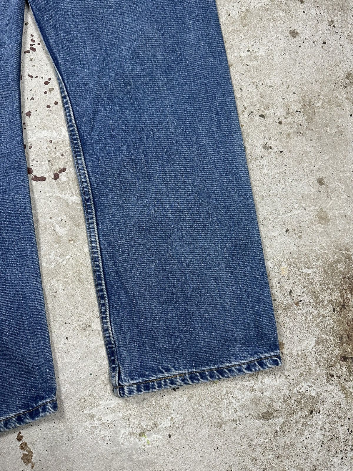 Levi's × Vintage Vintage 2002 Levi’s 505 Denim Pants Jeans Mexico Size US 36 / EU 52 - 11 Thumbnail