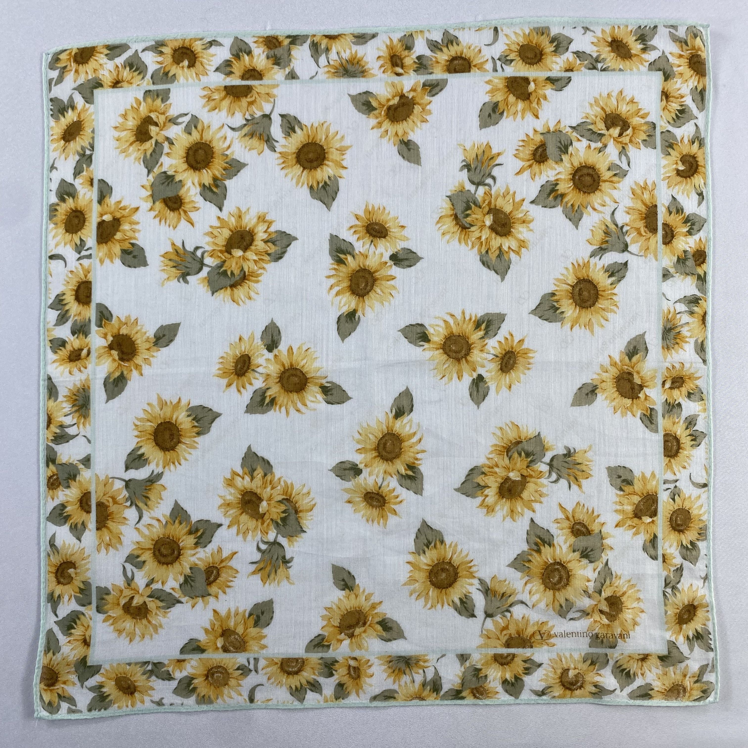 Valentino × Vintage Valentino Garavani Bandana/ Handkerchief / Neckerchief-P538 Size ONE SIZE - 1 Thumbnail