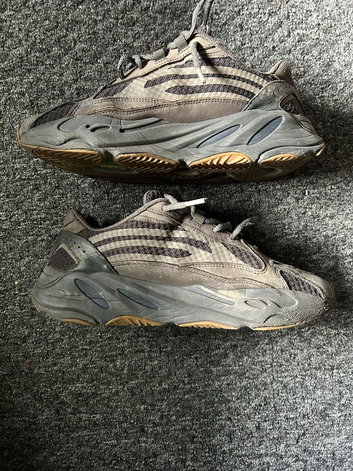 Adidas × Kanye West Yeezy boost 700 Size US 11 / EU 44 - 3 Thumbnail