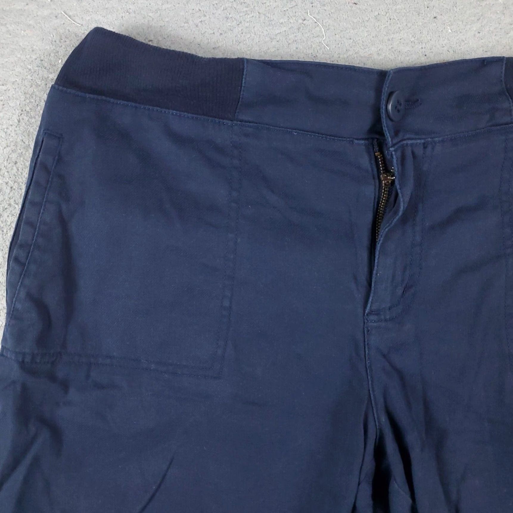 Tommy Hilfiger VINTAGE Tommy Hilfiger Shorts Women 2XL Blue Casual Flat Front Chino Size 36" / US 14 / IT 50 - 2 Thumbnail